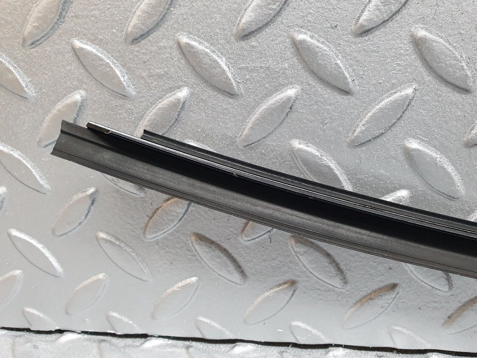 42109 Mercedes-Benz W202 C200 Rear Windscreen Lower Trim