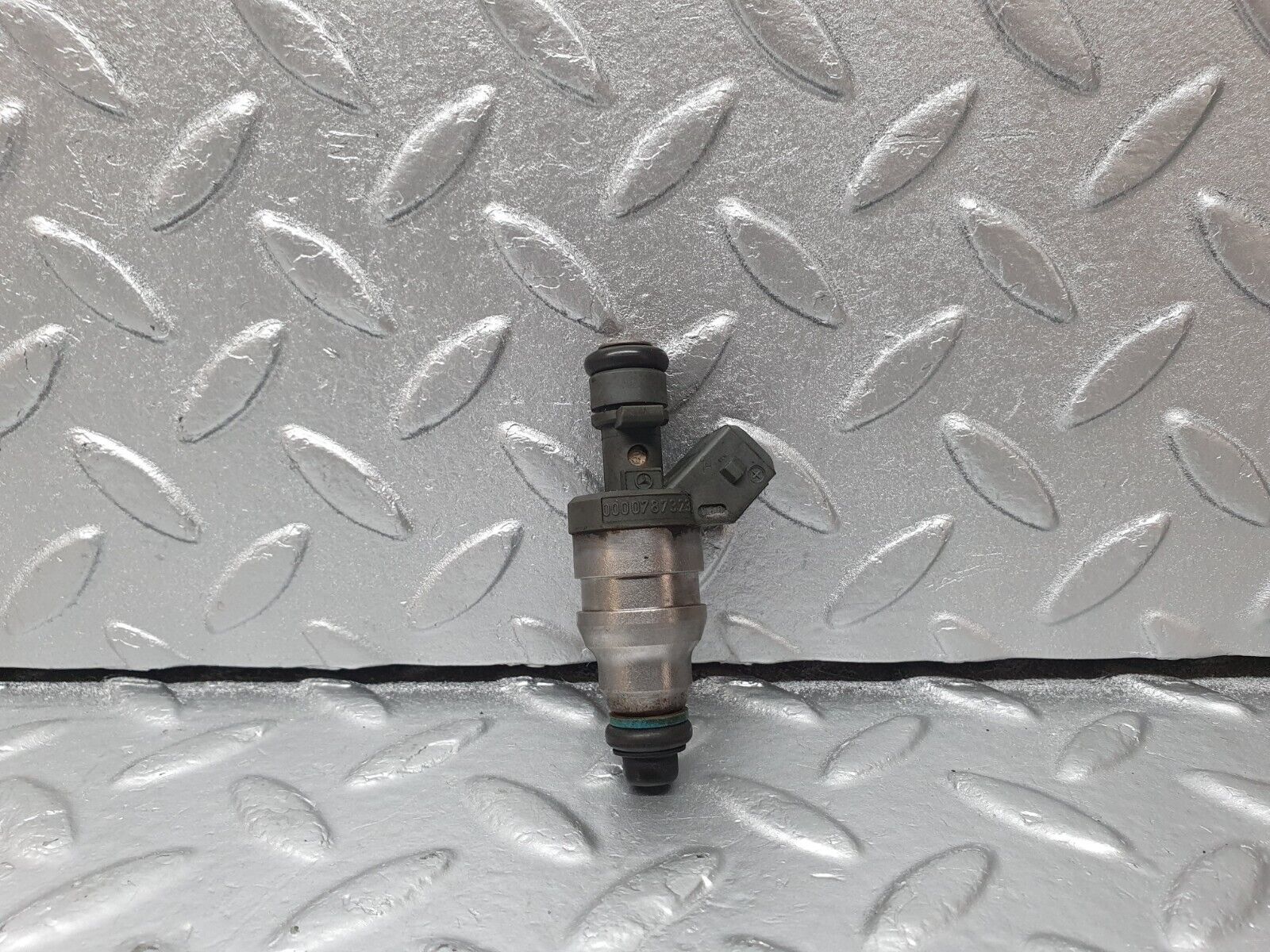 42374 Mercedes-Benz R129 320SL Coupe Fuel Injector Bosch 0000787323 0280155209