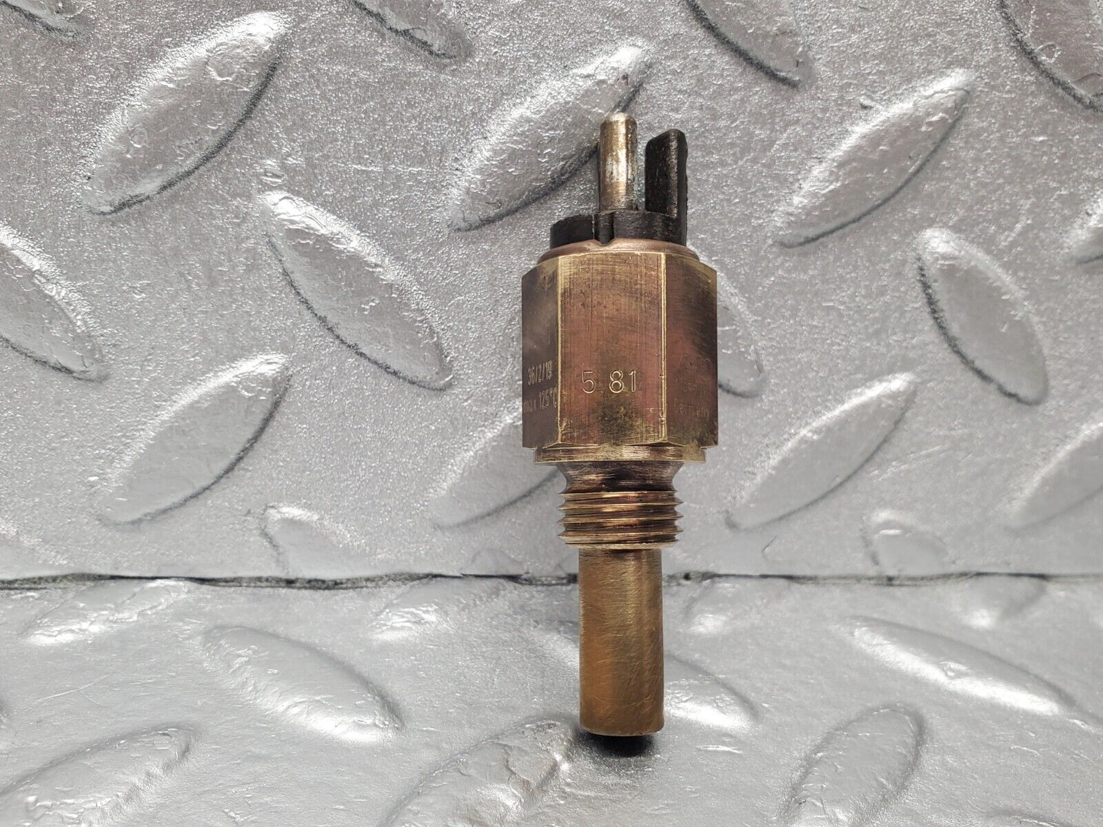 46581 Mercedes-Benz C123 280CE Coupe Coolant Temperature Sensor VDO