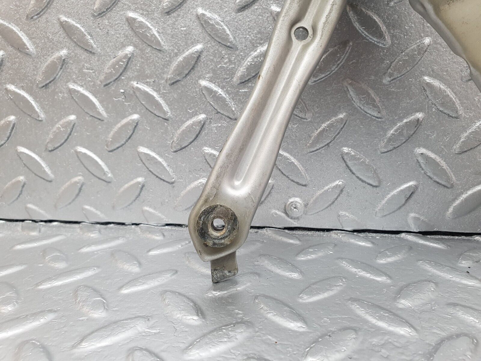 42854 Mercedes-Benz W201 190 2.0L Bonnet Hinge Left Side