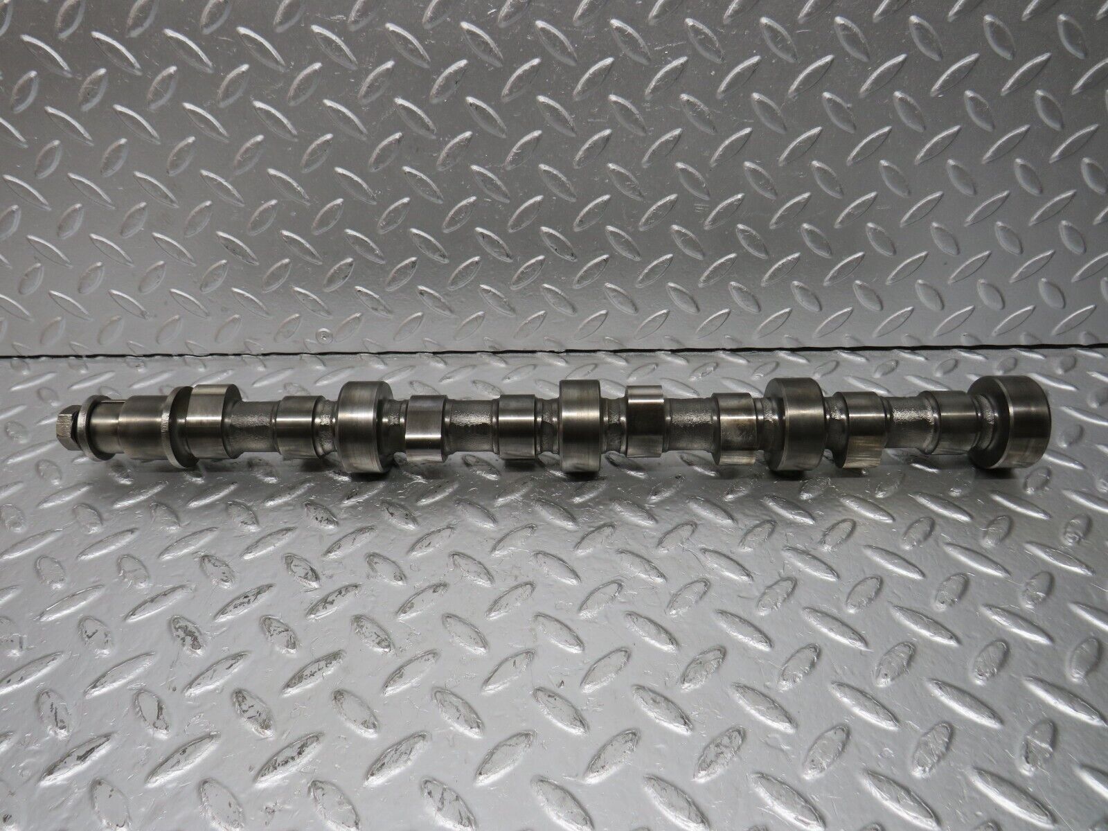 33023 Mercedes-Benz C107 R107 350 V8 Camshaft Left Side 1160514601
