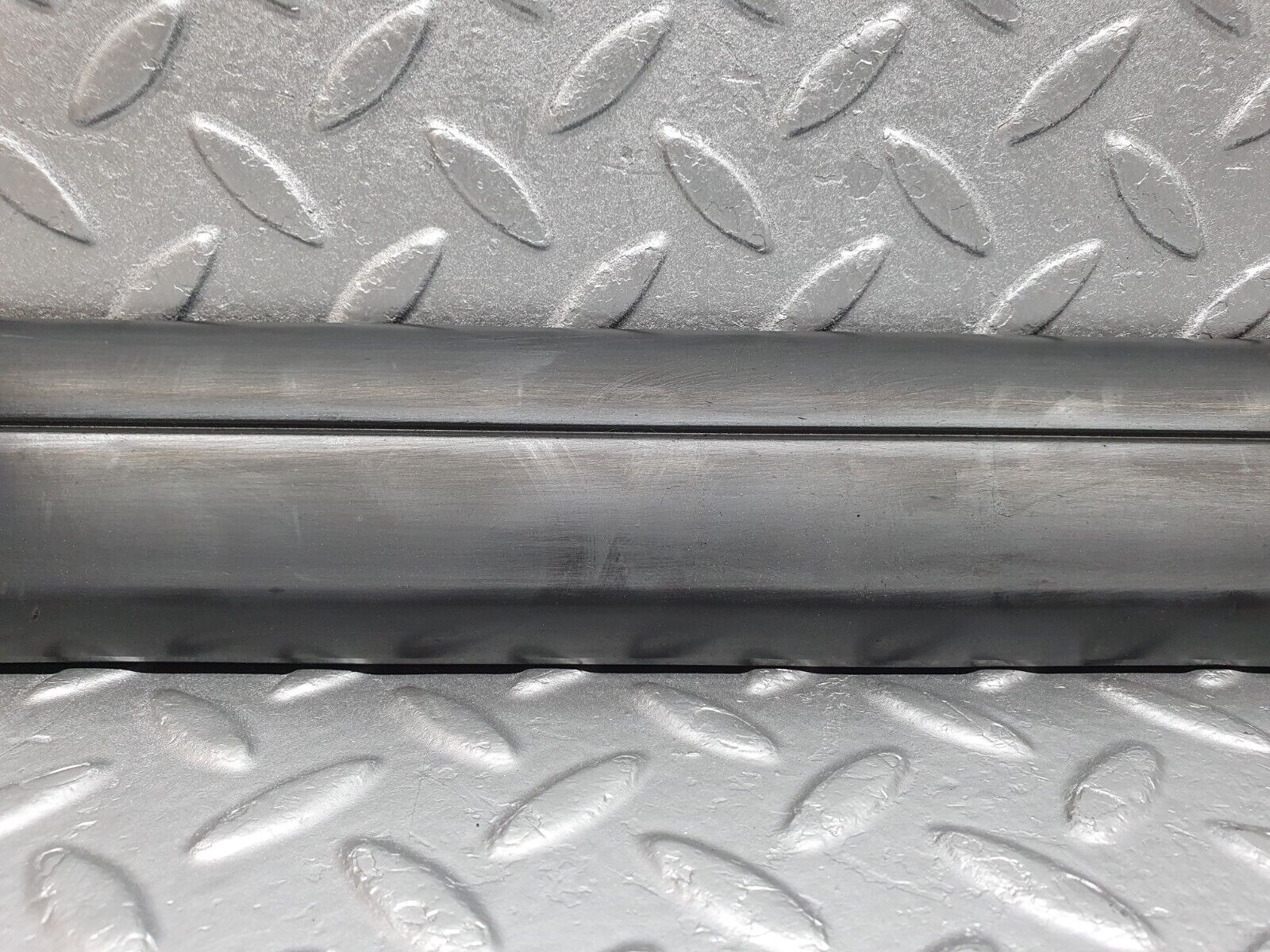 41684 Mercedes-Benz W124 200E Front Right Door Lower Moulding Trim