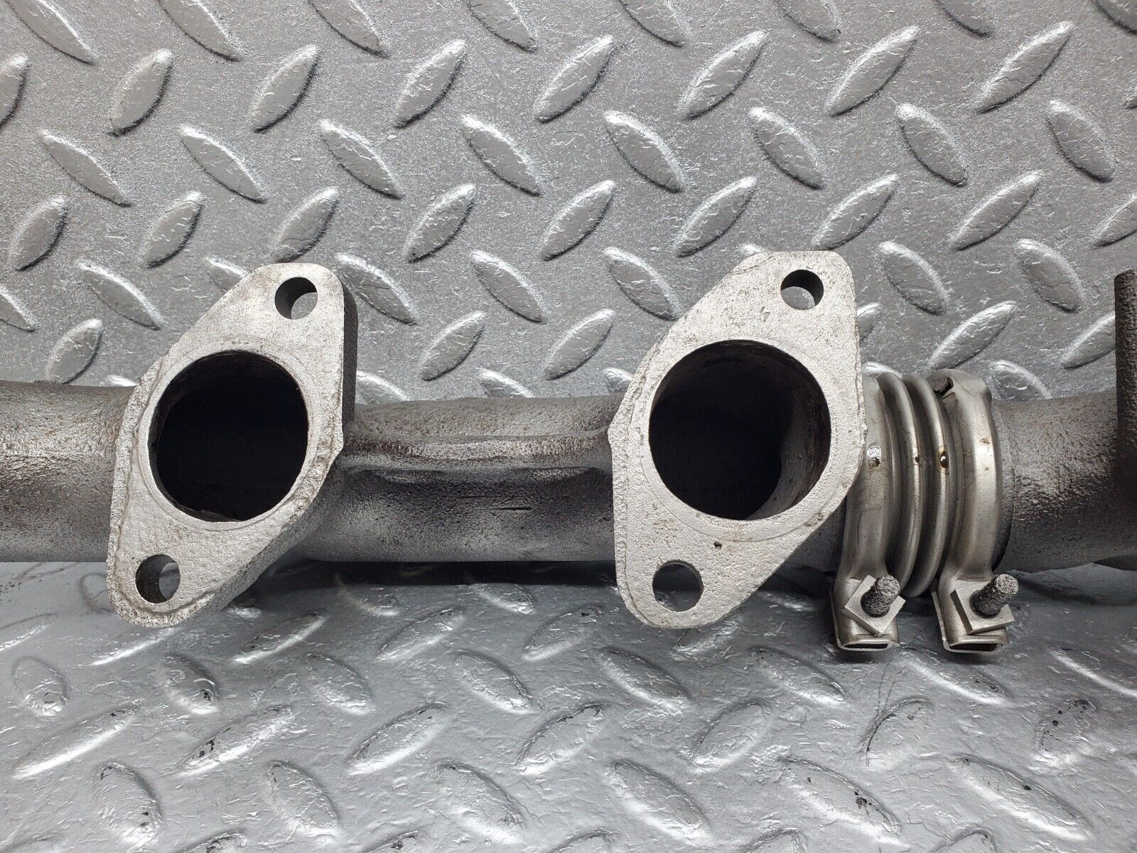 45919 Mercedes-Benz W126 420SE Exhaust Manifold Left 1161422302