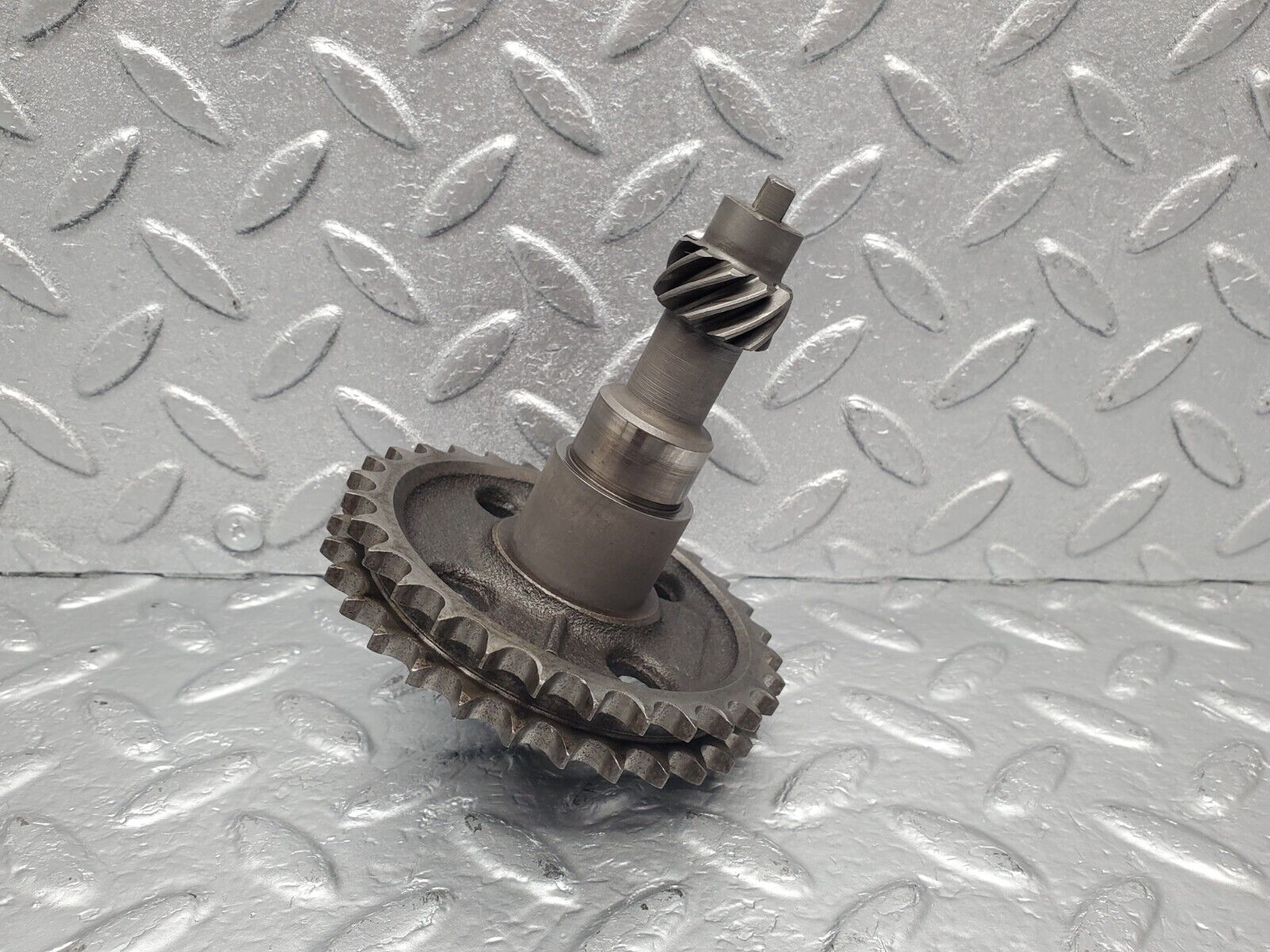 46275 Mercedes-Benz W126 420SE Camshaft Intermediate Timing Gear 1161570414