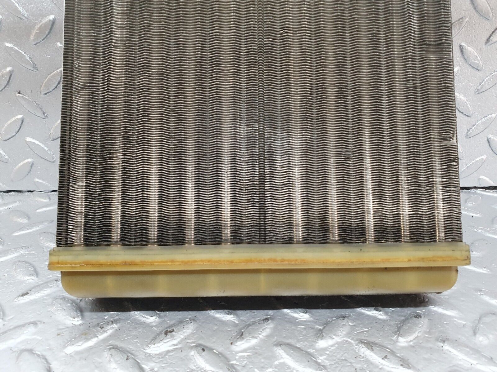 42406 Mercedes-Benz R129 320SL Coupe Heater Radiator Behr