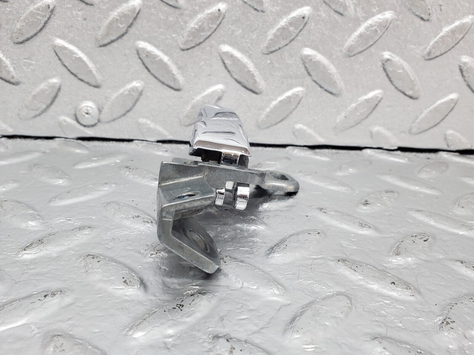 44384 Mercedes-Benz W123 280E Left Interior Door Handle 1237600161