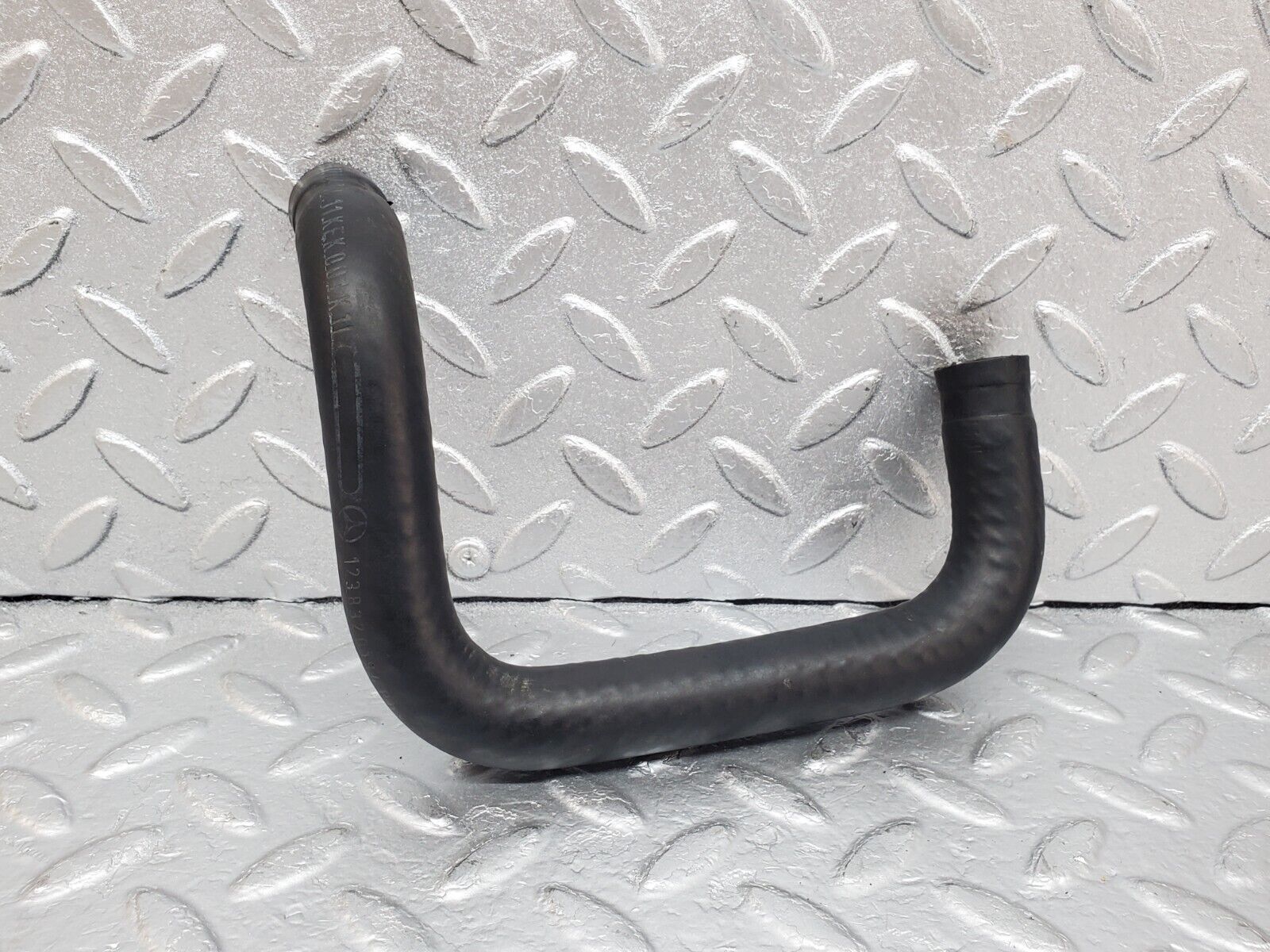 44455 Mercedes-Benz W123 280E Heater Valve Hose 1238320194