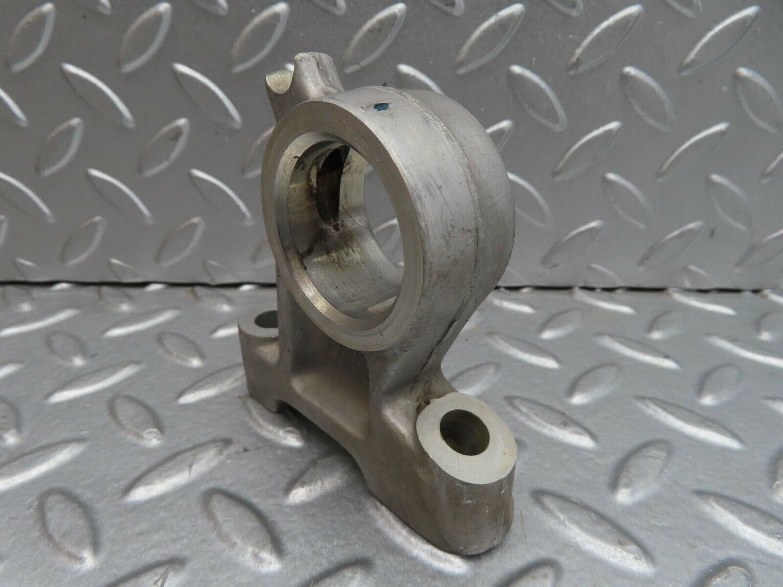 13727 Mercedes-Benz R107 450SL Camshaft Tower Bearing 1160511810