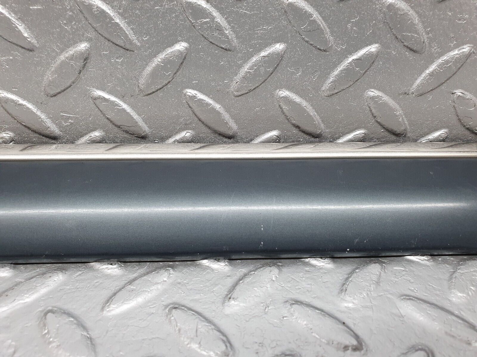 41807 Mercedes-Benz W202 C200 Rear Left Door Centre Moulding Trim 2026909762