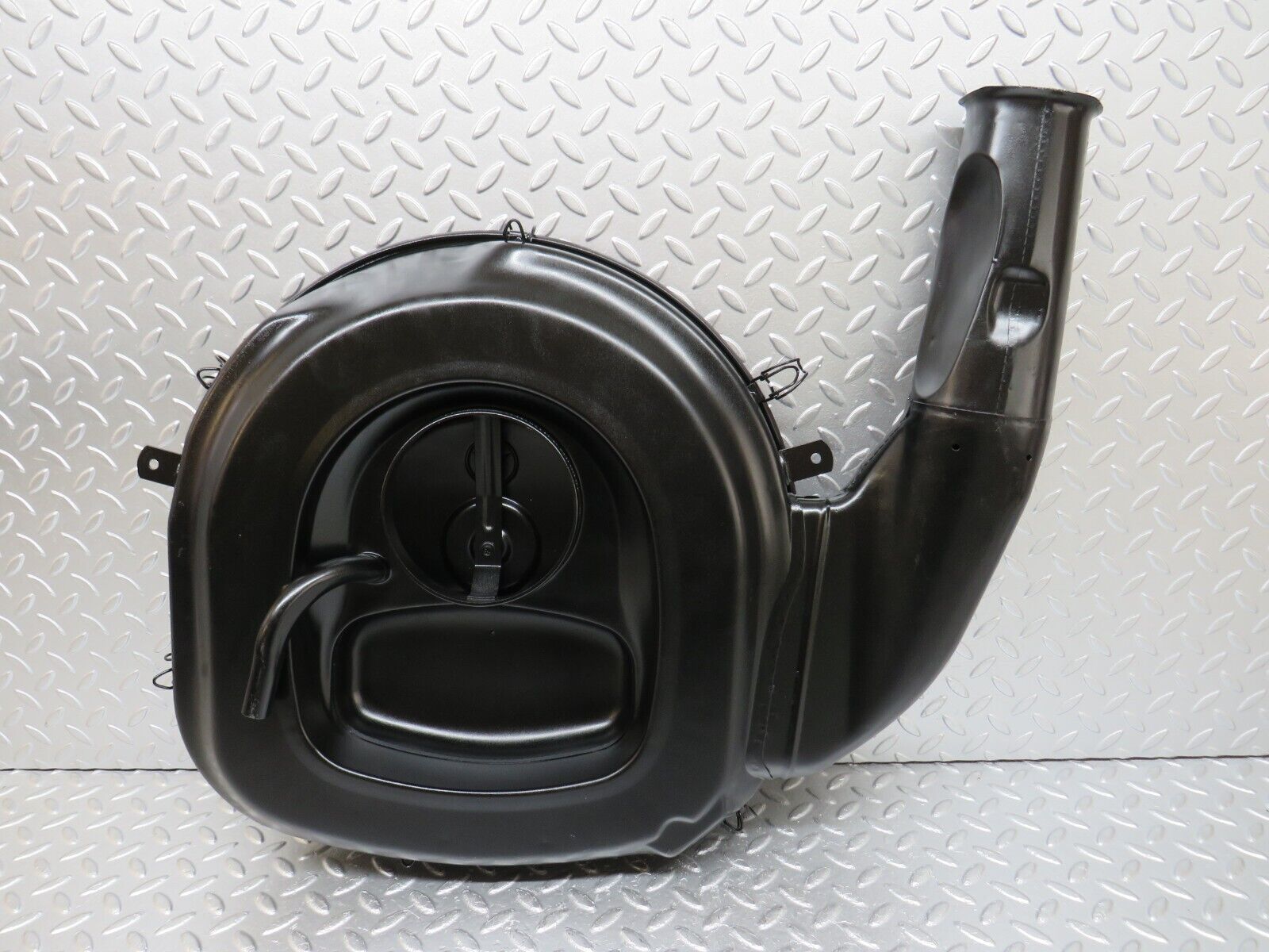 33557 Mercedes-Benz C107 R107 Air Filter Box Housing 0080948902