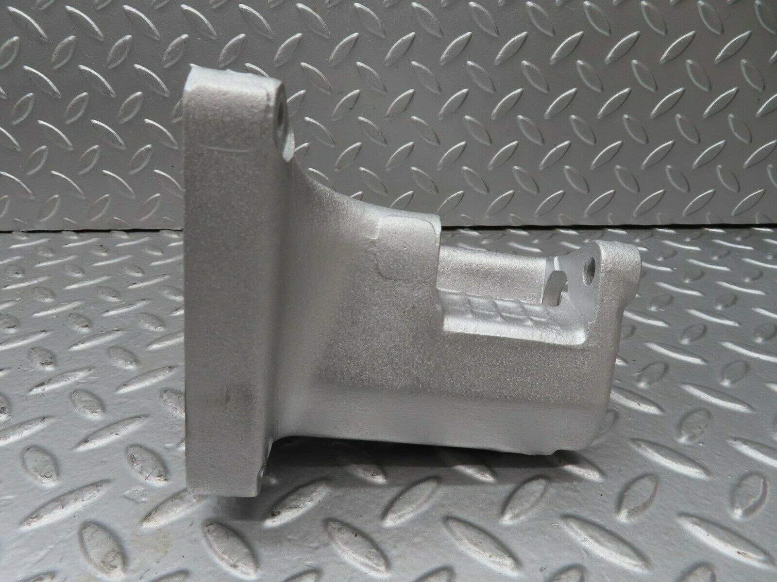 15605 Mercedes-Benz R107 450SL Alternator Generator Bracket 1161551135