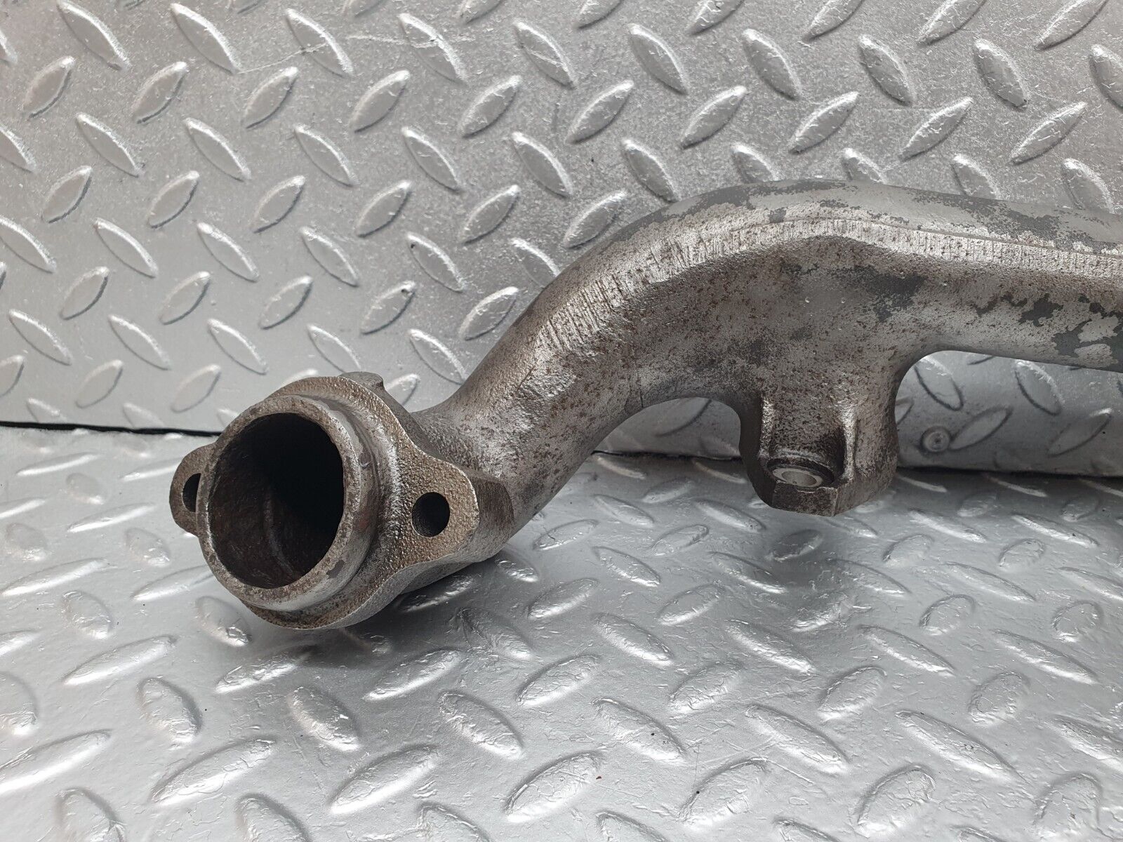 43604 Mercedes-Benz C126 380SEC Coupe Exhaust Manifold Right Side 1161420702