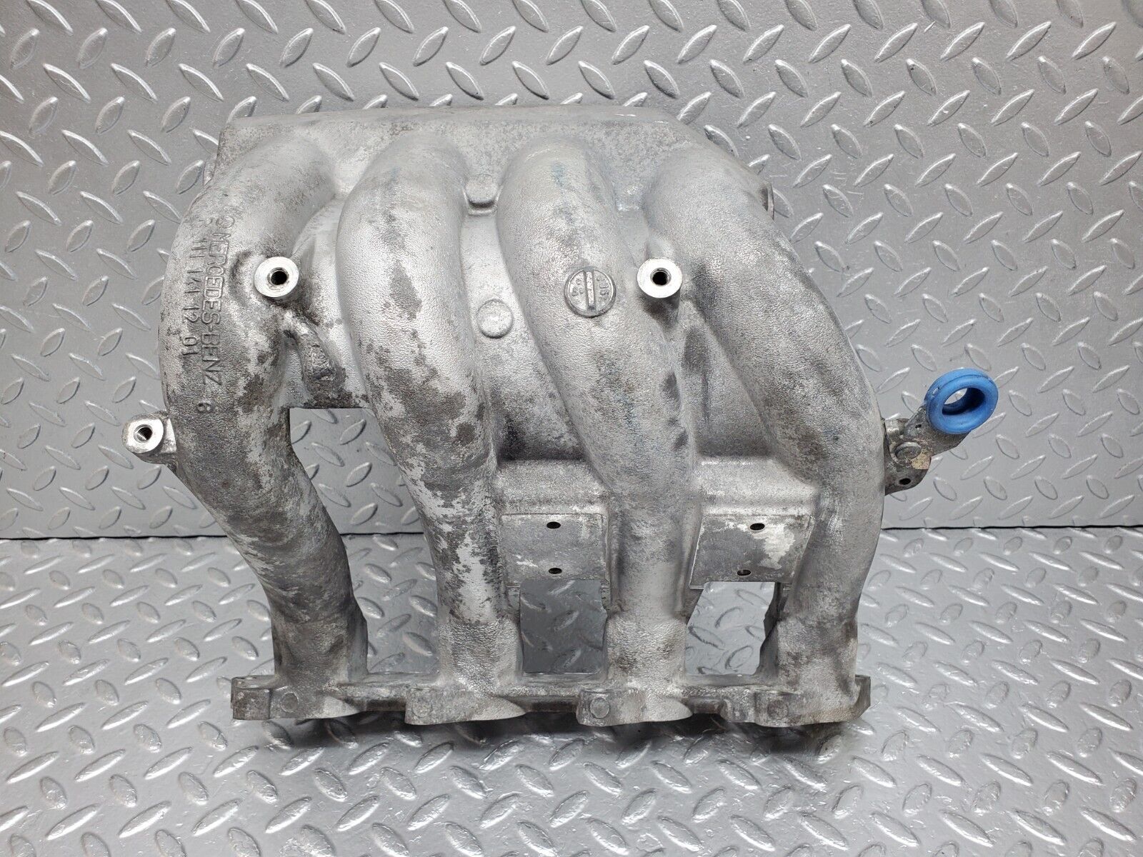 44869 Mercedes-Benz W124 220E Intake Manifold 1111411201
