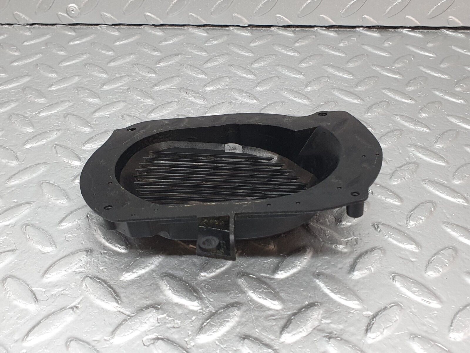 41744 Mercedes-Benz W202 C200 Rear Right Door Speaker Cover 2028270883