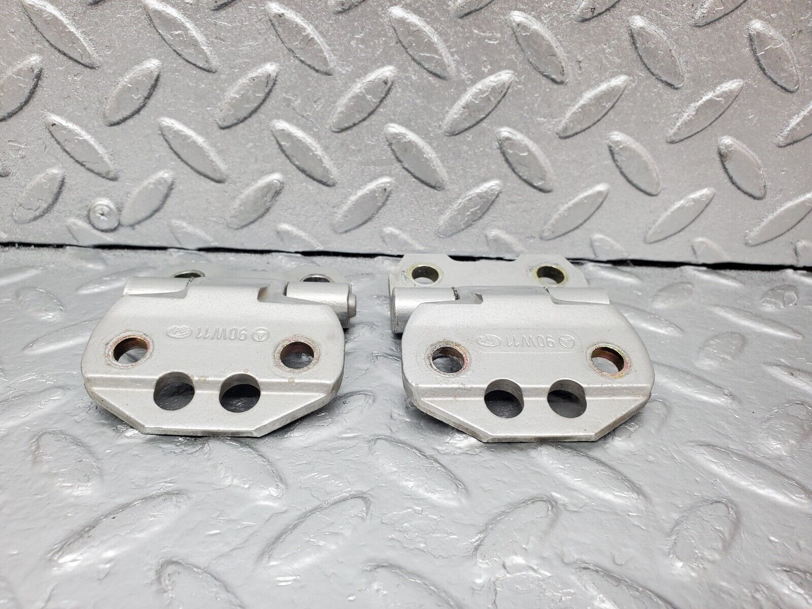 44954 Mercedes-Benz R129 300SL Coupe Door Hinge Left Side