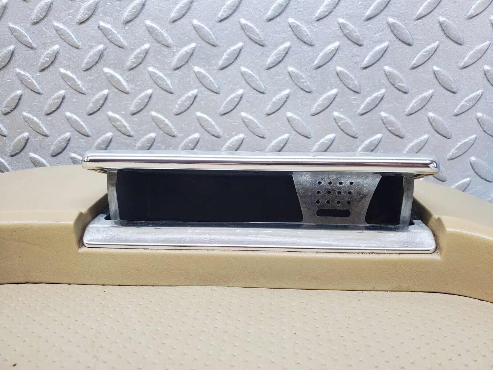 45720 Mercedes-Benz W126 420SE Rear Right Door Card Beige 1267370270