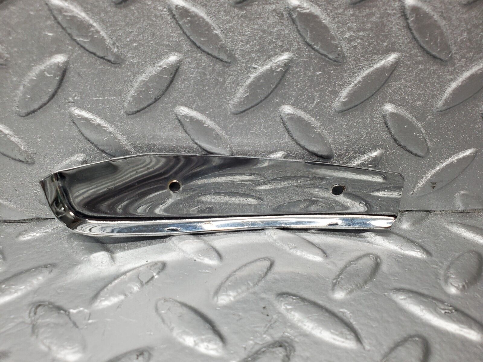 46533 Mercedes-Benz C123 280CE Coupe Right Door Chrome Front Cover