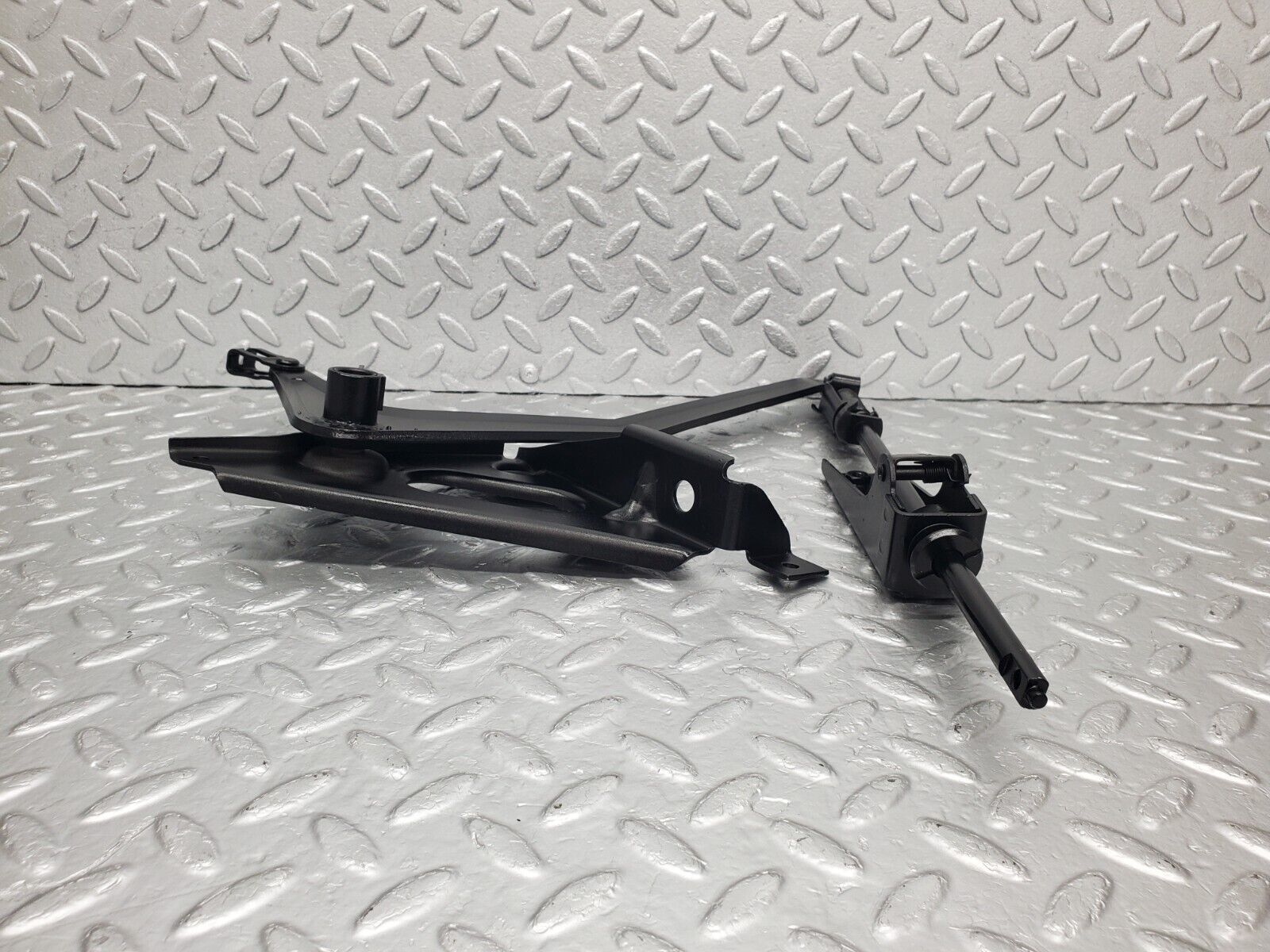 46564 Mercedes-Benz C123 280CE Coupe Handbrake Regulator