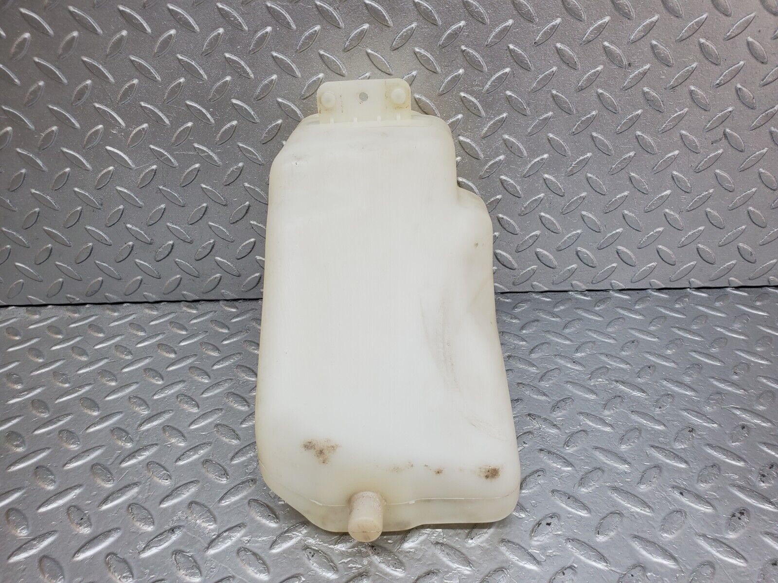 44769 Mercedes-Benz W124 220E Windscreen Washer Fluid Reservoir 1248691020 1248690272 1295400217