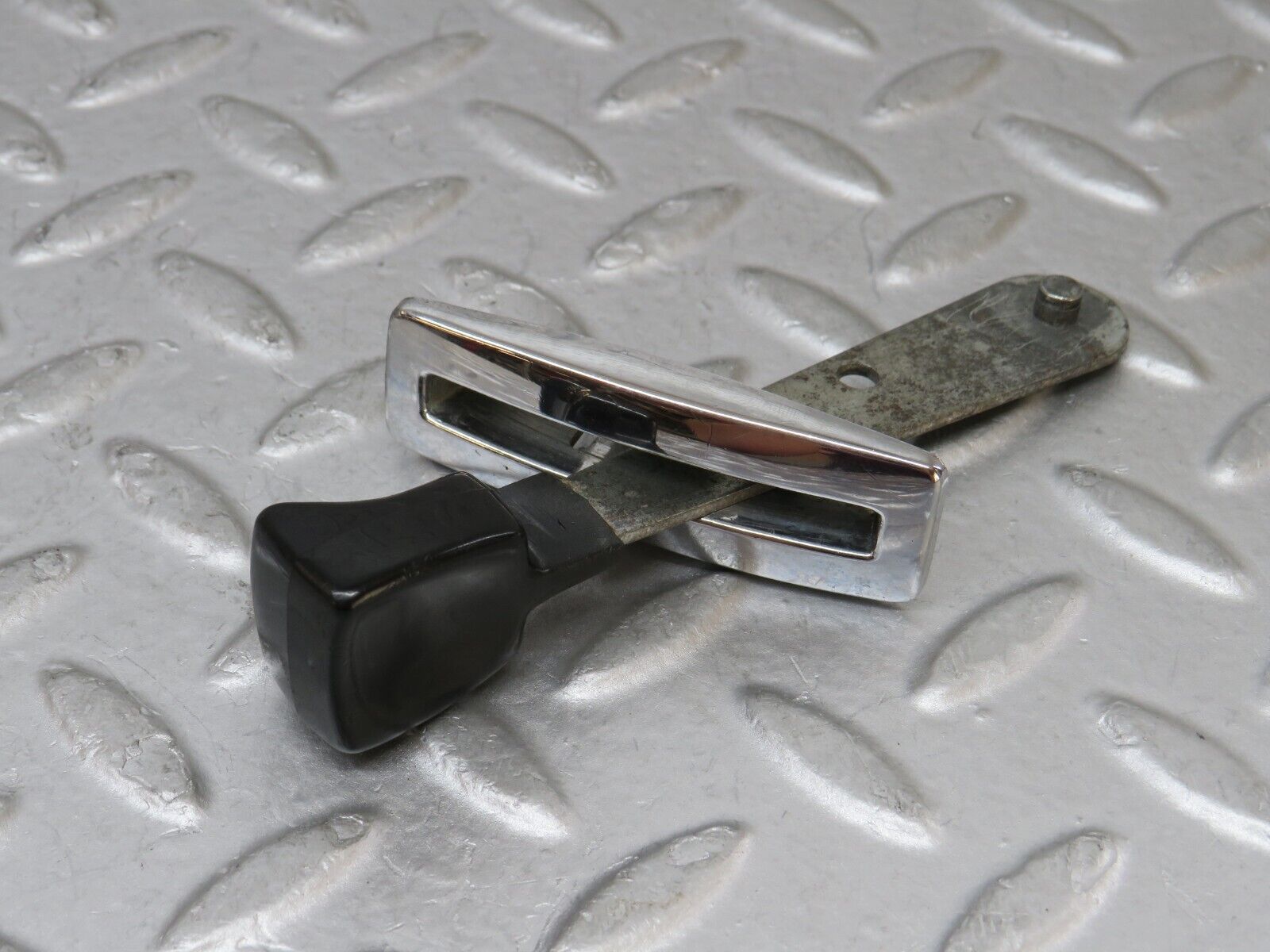 35531 Mercedes-Benz R107 280SL Right Seat Folding Lever