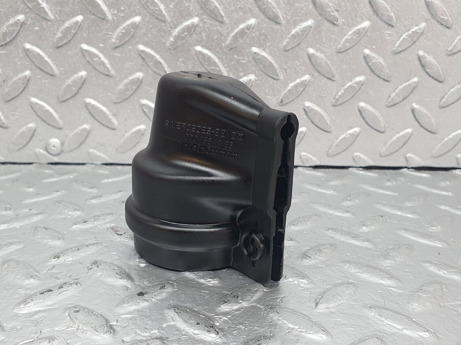 44022 Mercedes-Benz C123 230CE Coupe Ignition Coil Protective Cap 0001581785