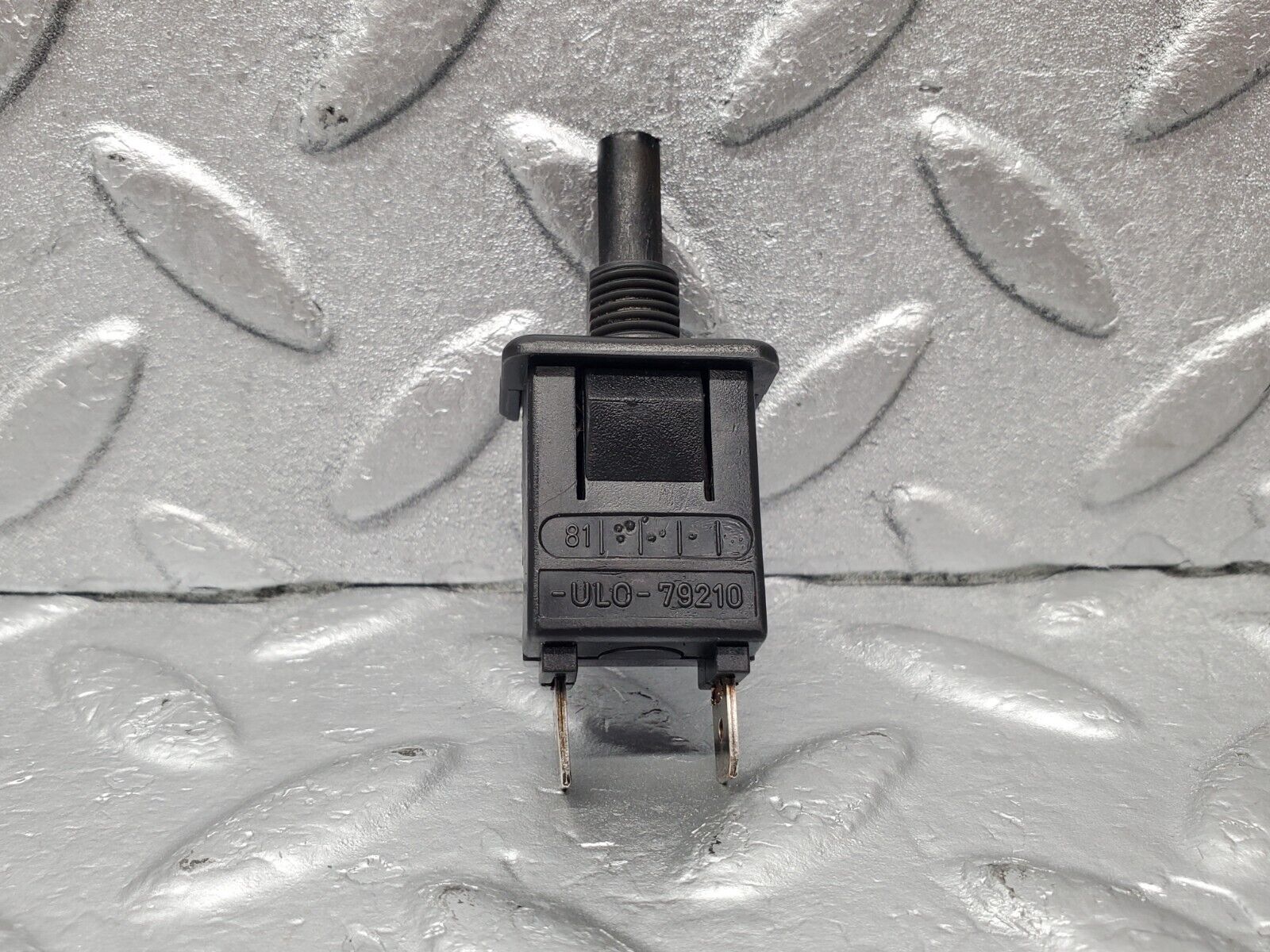 46553 Mercedes-Benz C123 280CE Coupe Door Contact Switch 0008213152