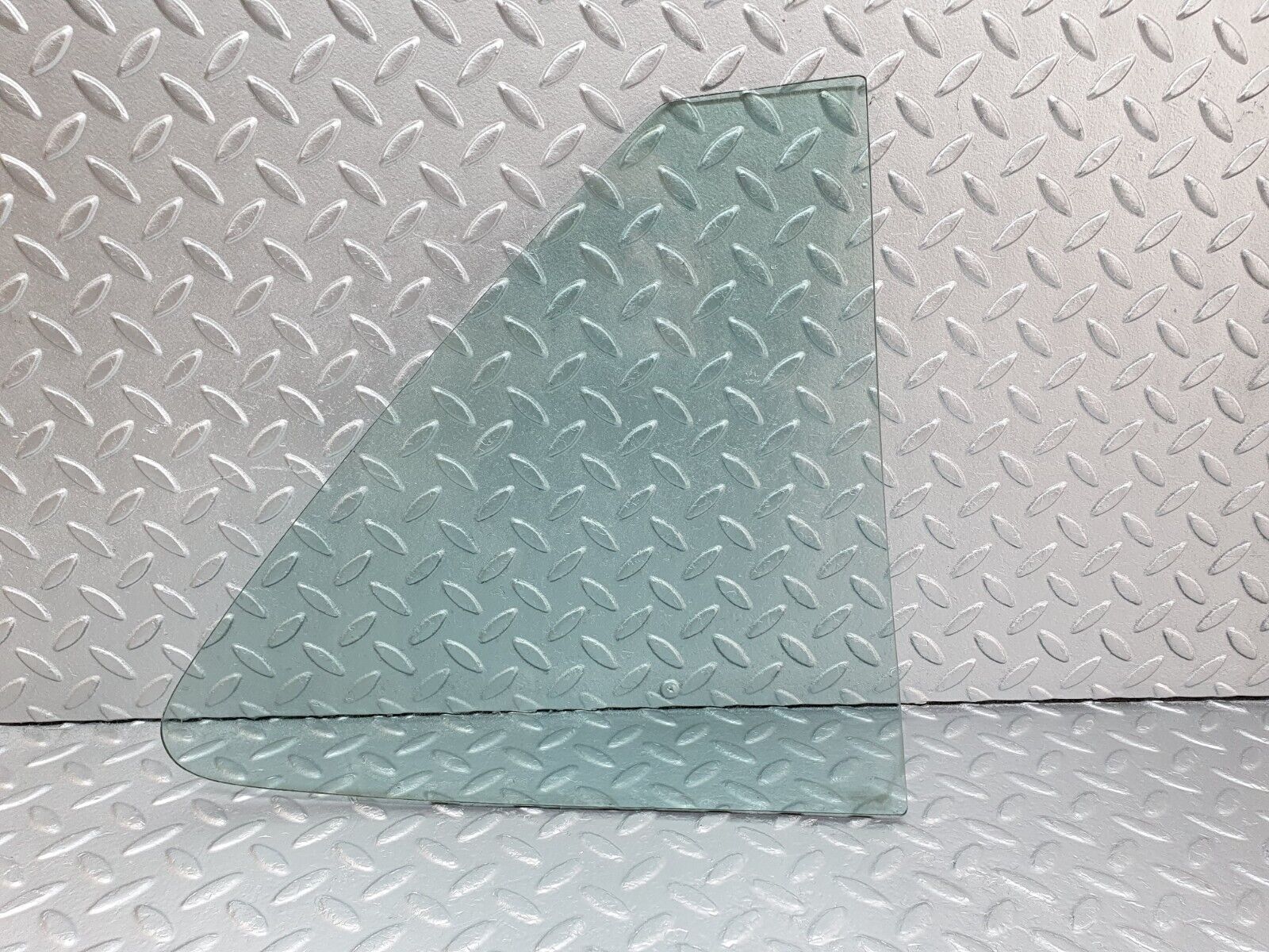 43060 Mercedes-Benz R107 Hardtop Quarter Window Glass Right Side