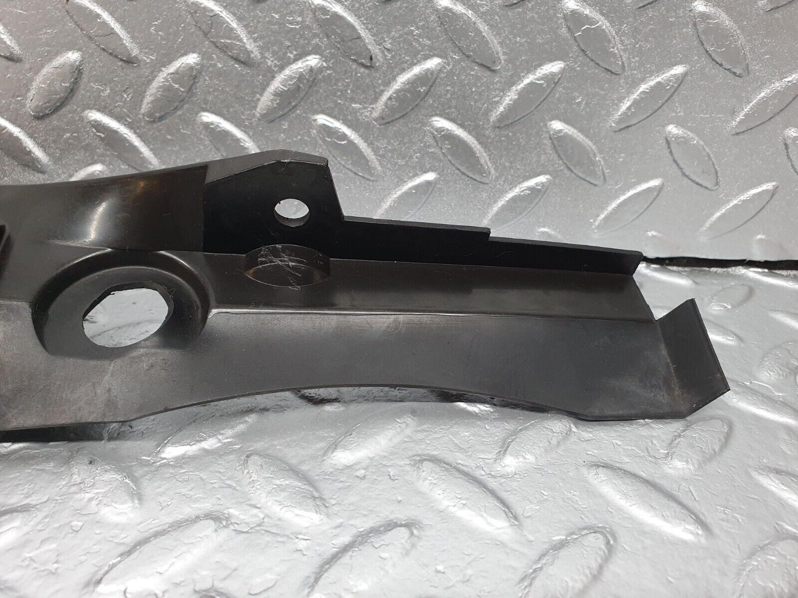 41956 Mercedes-Benz W202 C200 Radiator Support Baffle 2025054088