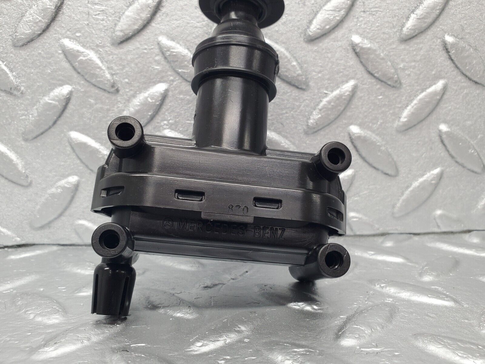 46940 Mercedes-Benz R129 320SL Coupe Left Door Lock Vacuum Actuator