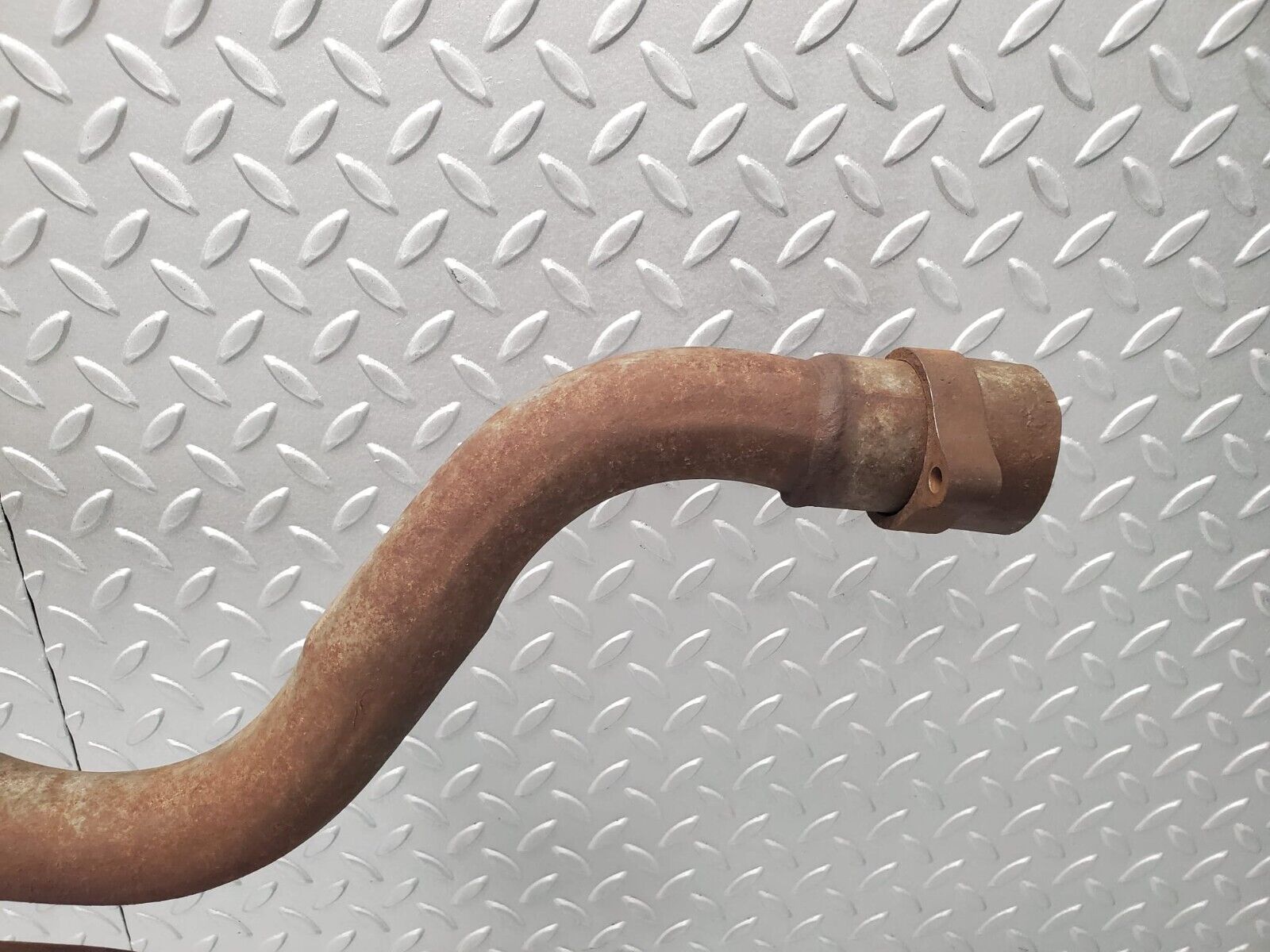 46102 Mercedes-Benz W126 420SE Exhaust Middle Silencer 1264913801