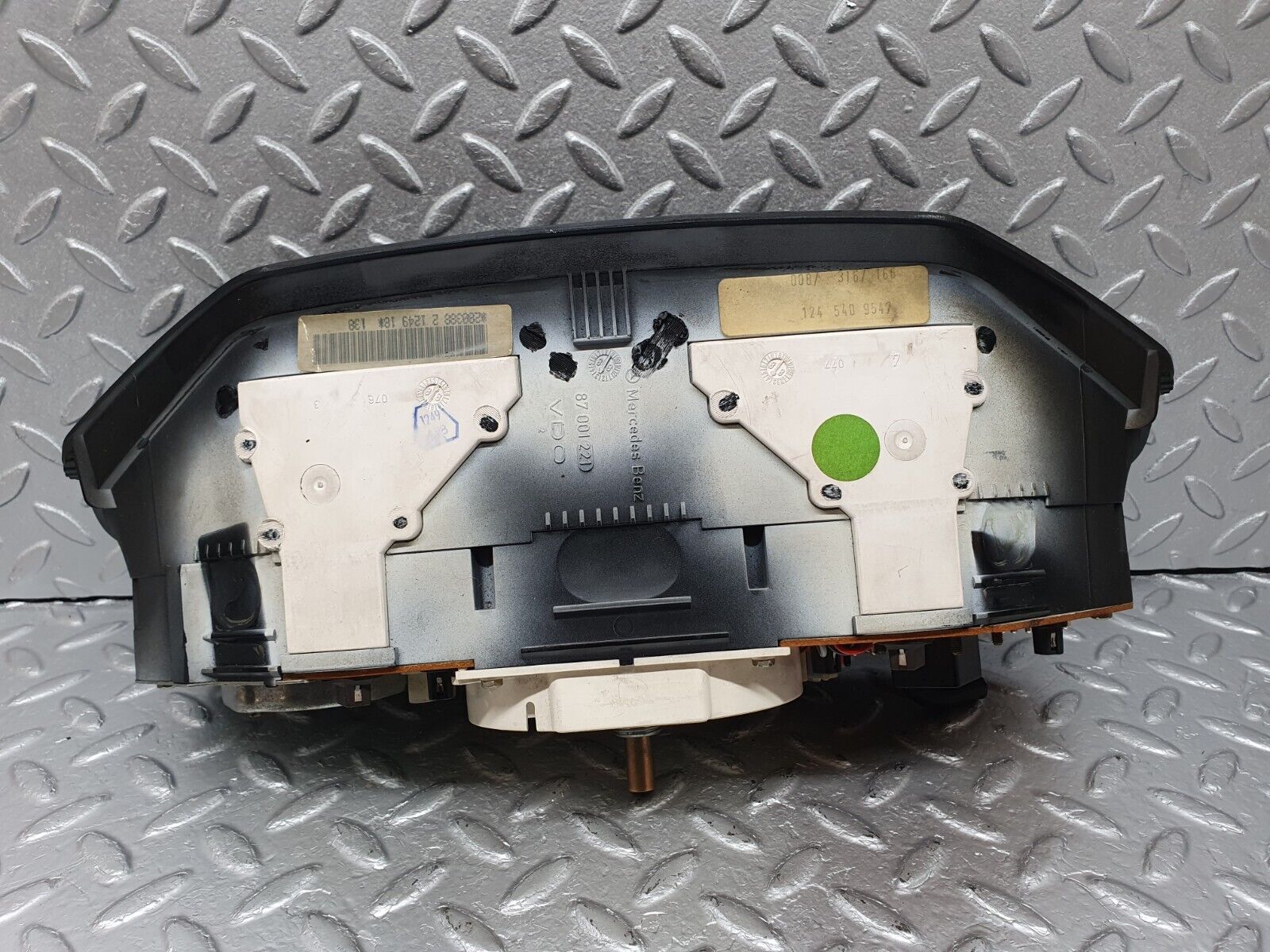 41389 Mercedes-Benz W124 200E Instrument Cluster 1245427406 1245409542