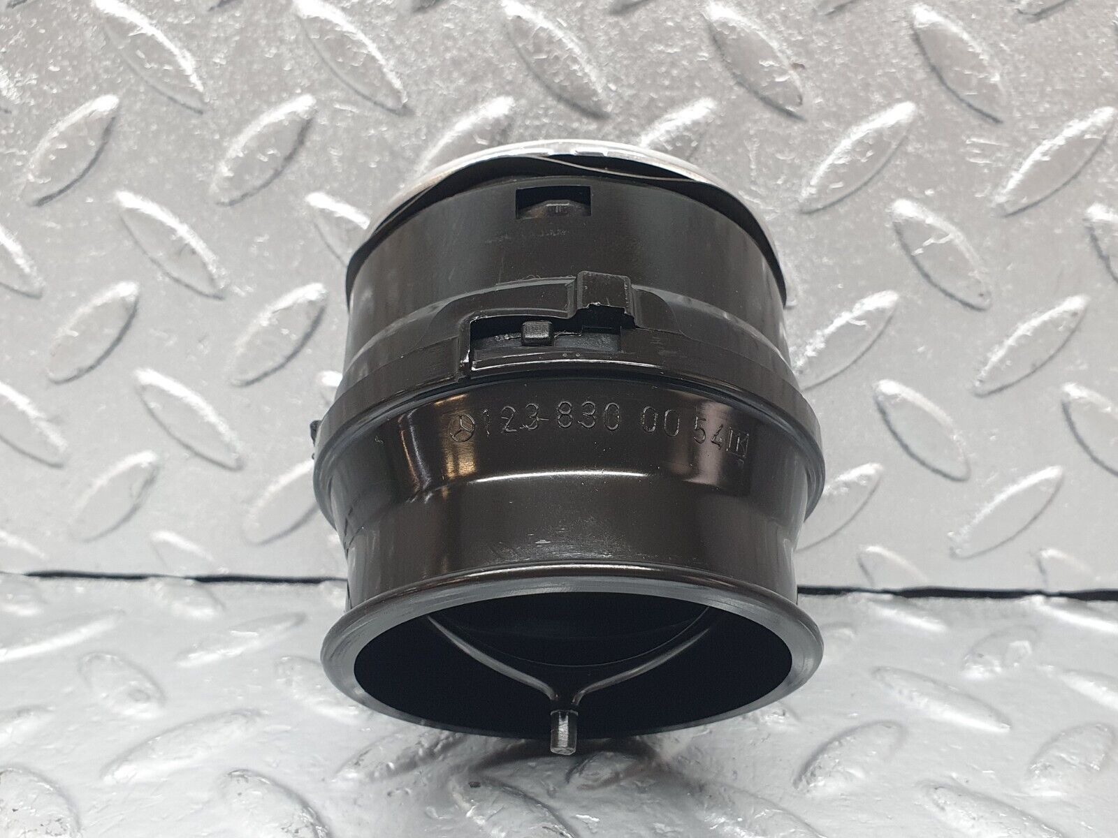 43985 Mercedes-Benz C123 230CE Coupe Dashboard Air Vent 1238300254