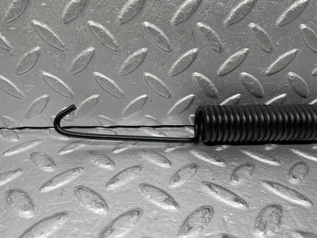 39012 Mercedes-Benz R107 500SL Bonnet Hinge Spring