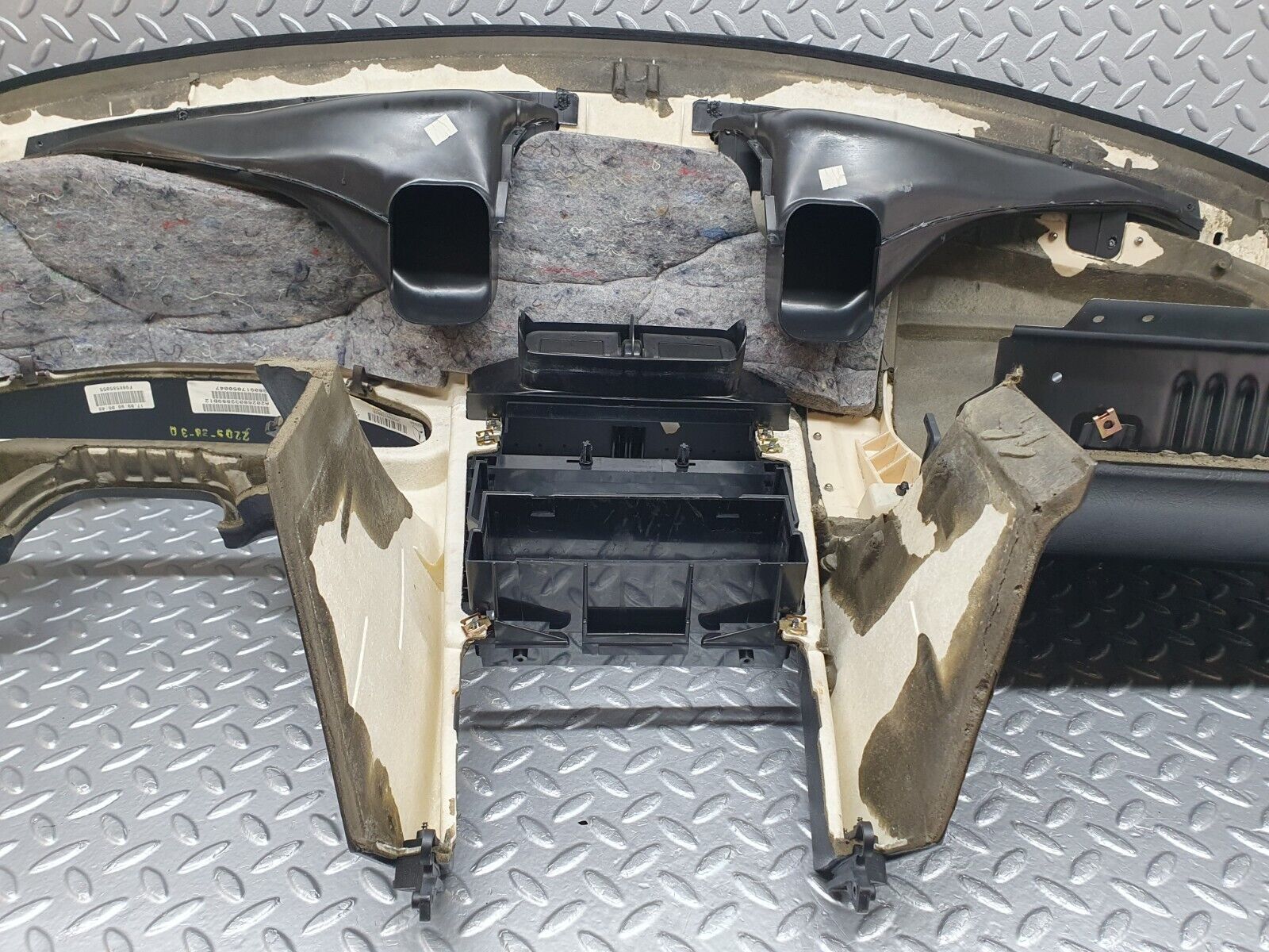 41837 Mercedes-Benz W202 C200 Dashboard Black