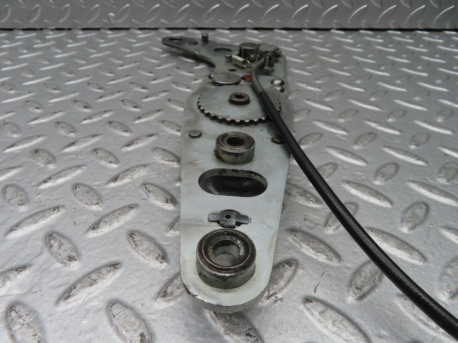 20553 Mercedes-Benz R107 450SL Front Right Seat Hinge 0009107585