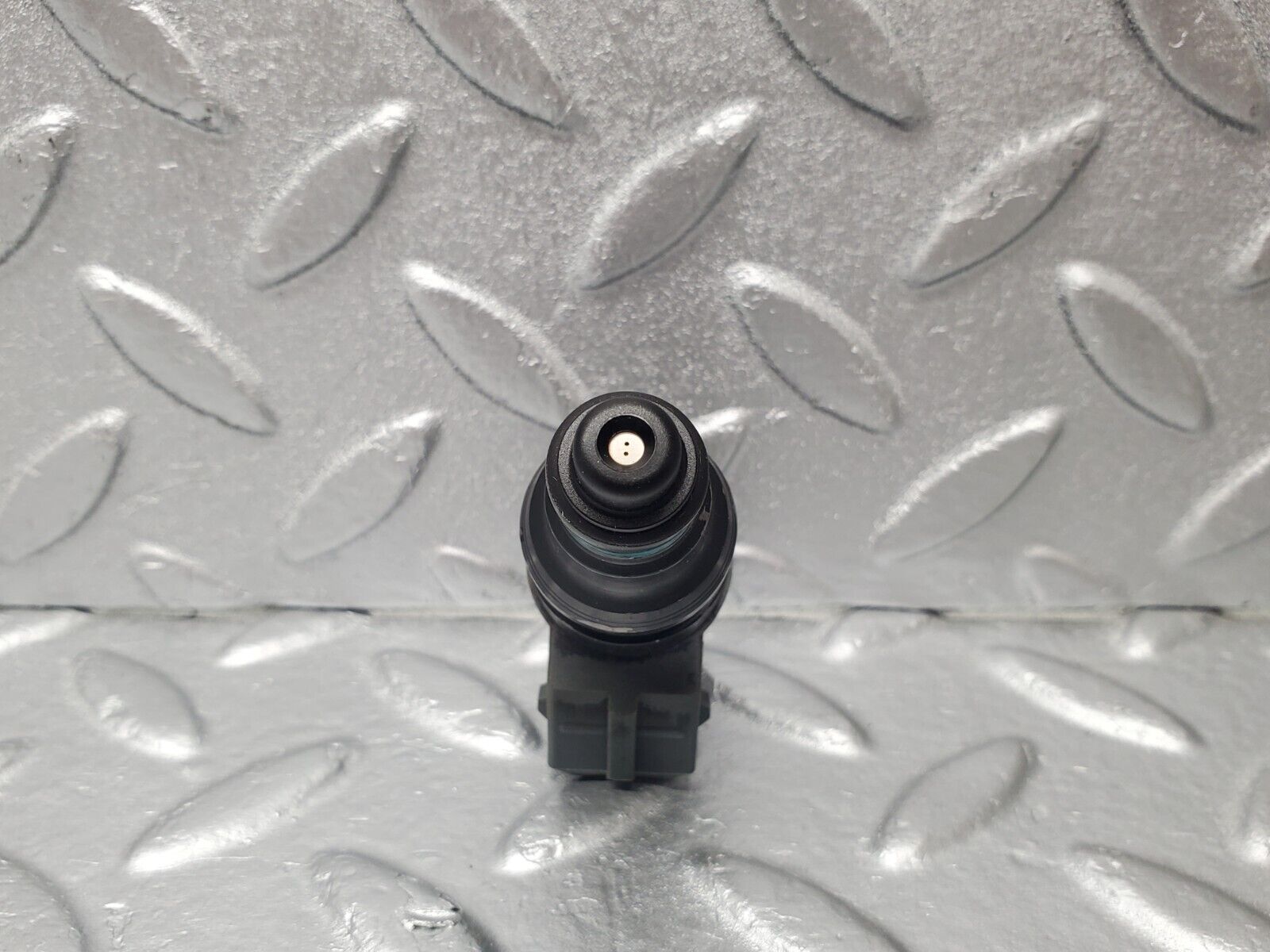 46240 Mercedes-Benz W124 280E Fuel Injector Bosch 0280155209 0000787323