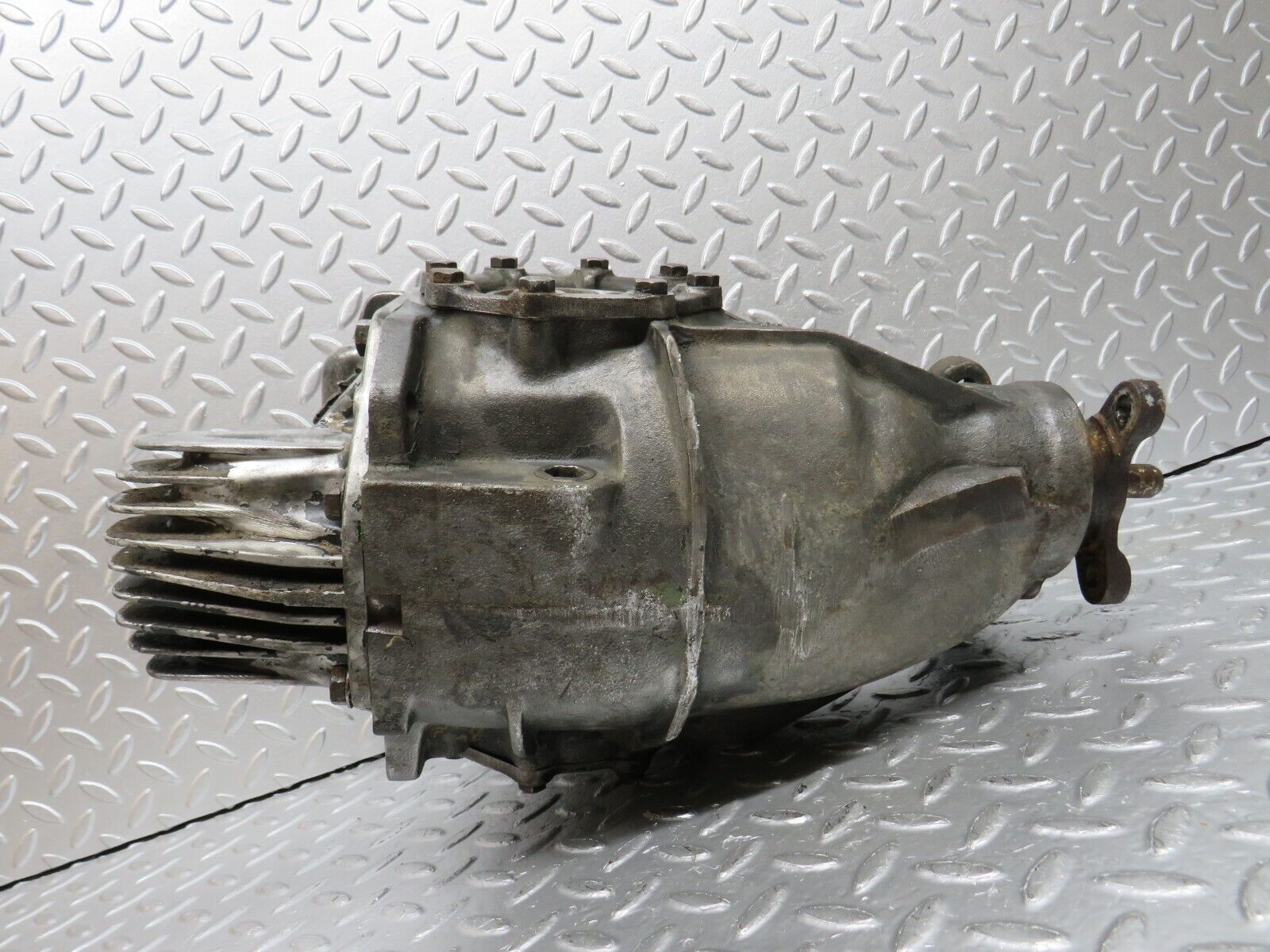 33020 Mercedes-Benz C107 R107 350 V8 Rear Differential Ratio 3.46 1163510401