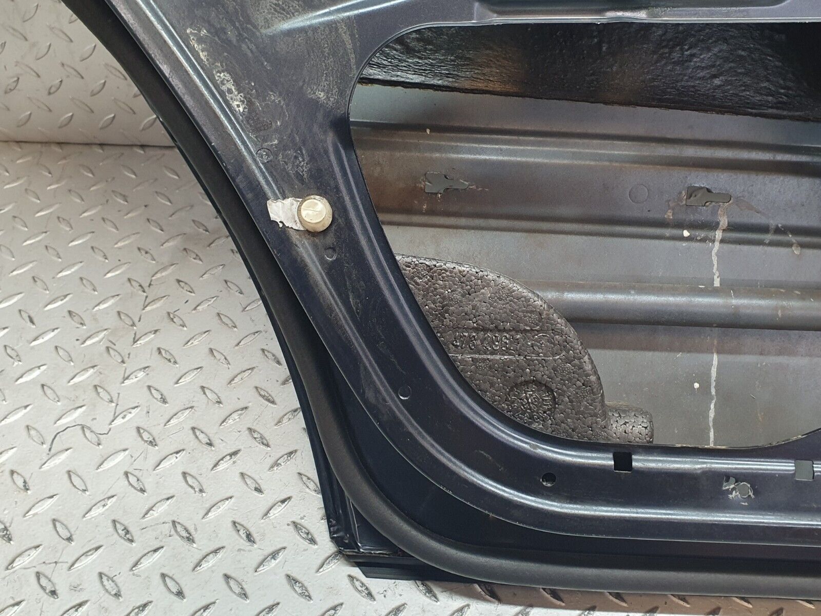 41833 Mercedes-Benz W202 C200 Rear Left Door