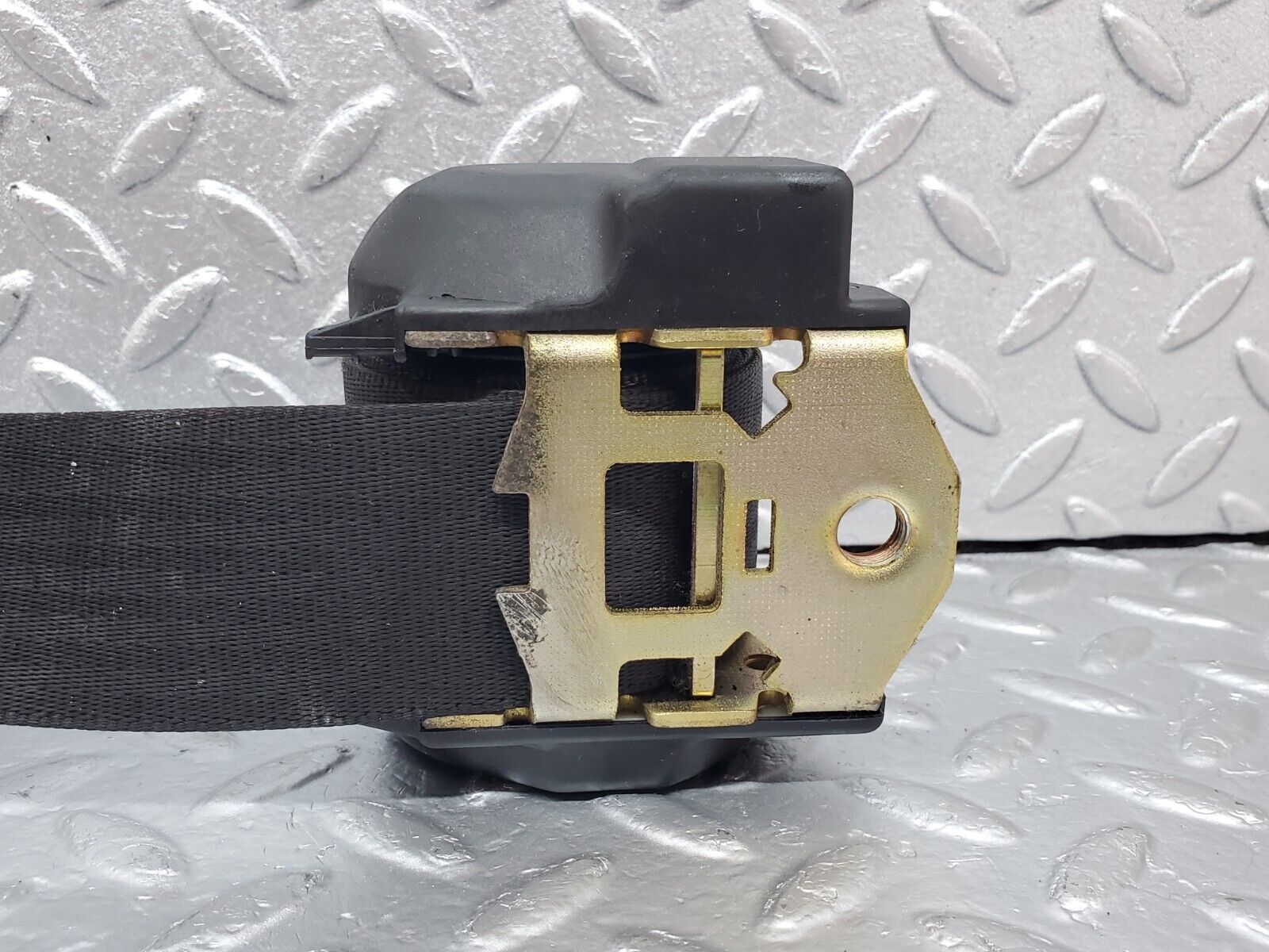 44520 Mercedes-Benz W123 280E Front Left Seat Belt With Buckle 1238602586 1268605069