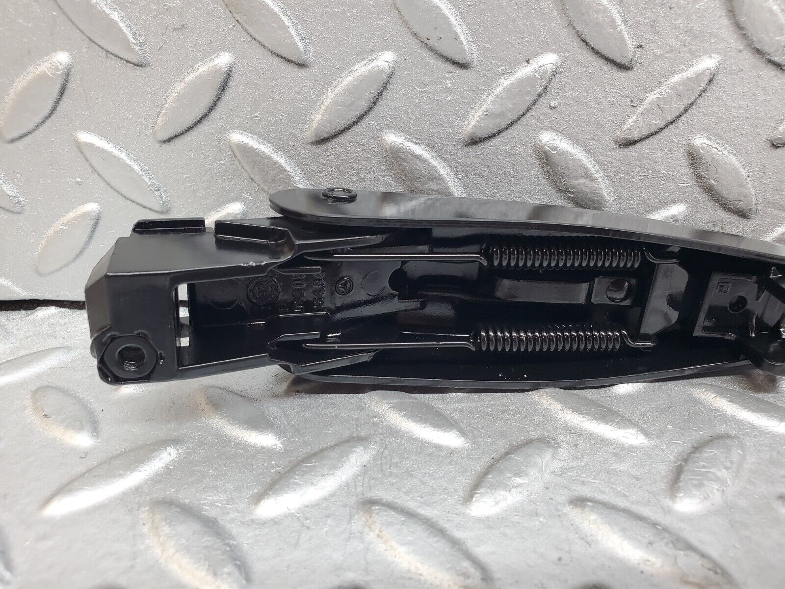 44793 Mercedes-Benz W124 220E Wiper Arm 096052184840