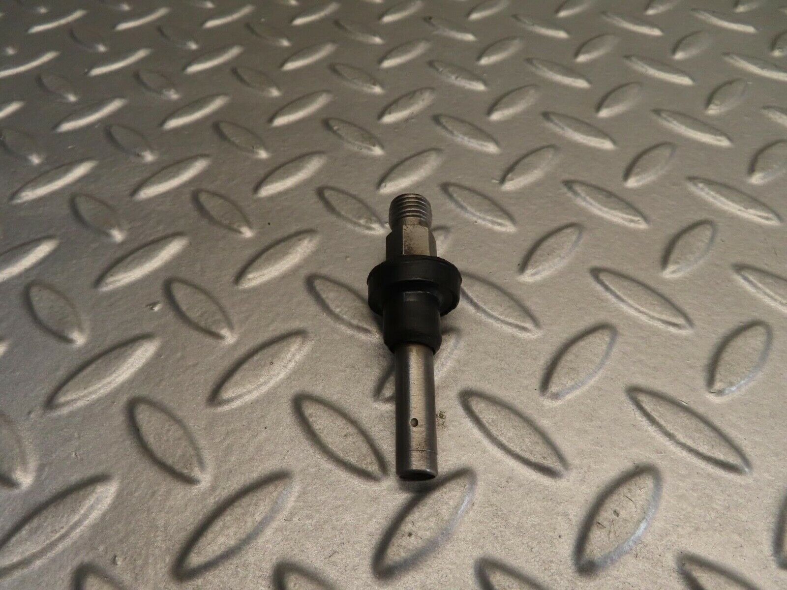 11734 Mercedes-Benz R107 450SL Fuel Injector Bosch