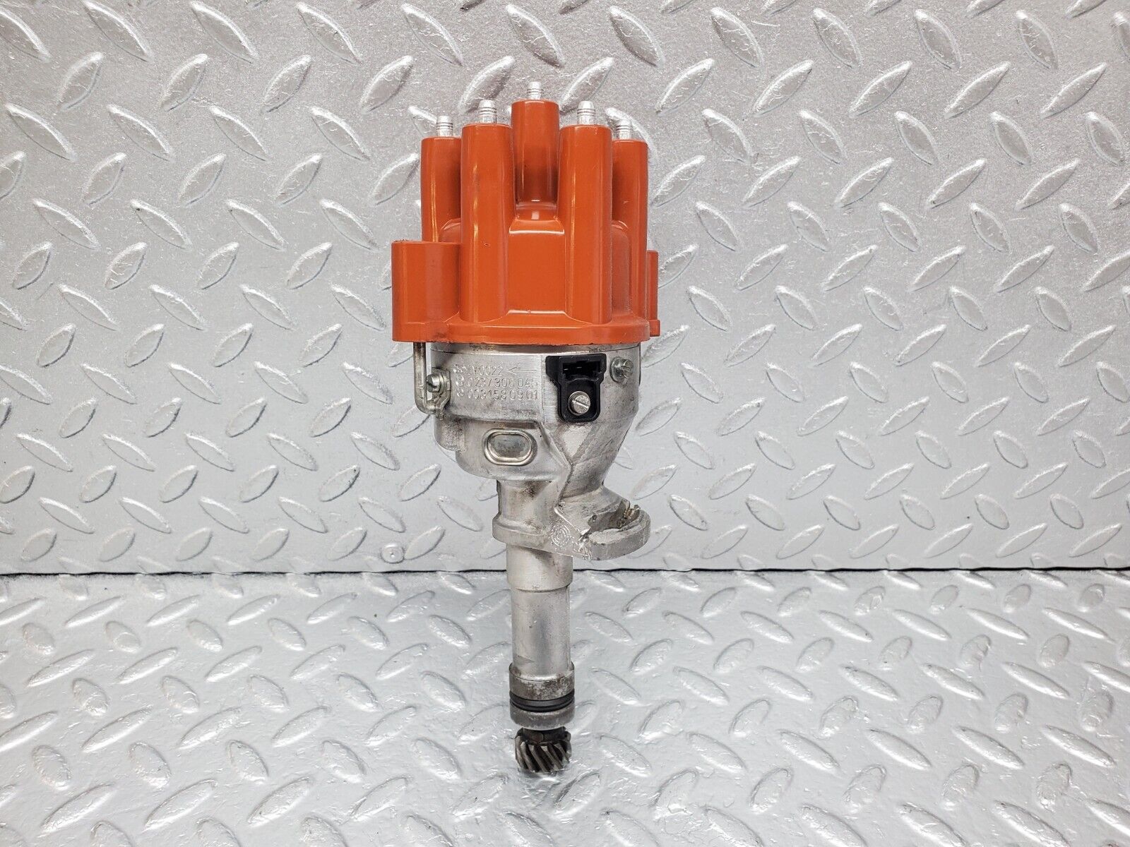 45385 Mercedes-Benz 280E M110.983 Ignition Distributor Bosch 0031580901 0237306045