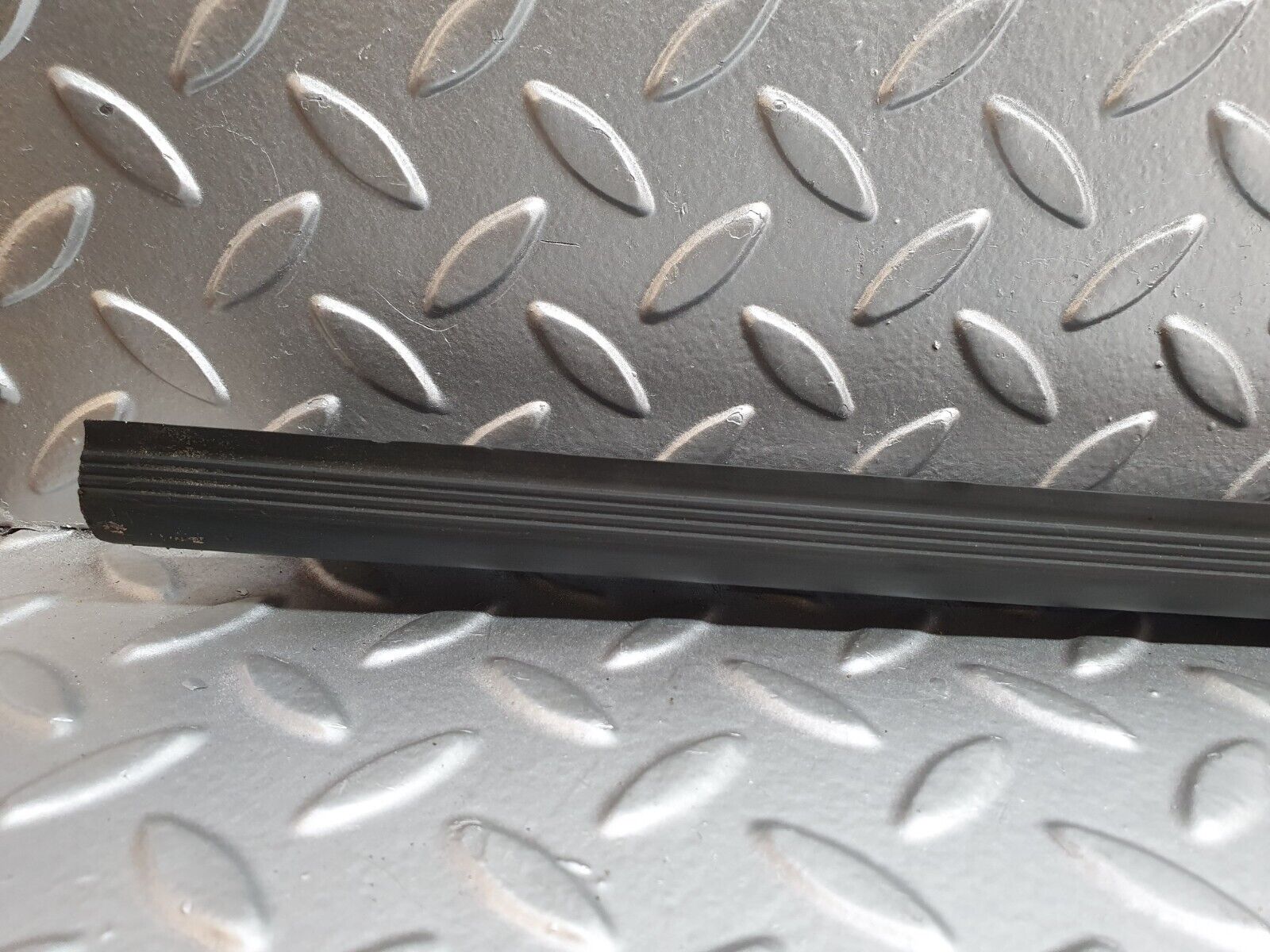 41711 Mercedes-Benz W124 200E Door Lower Sealing Rubber Trim Left