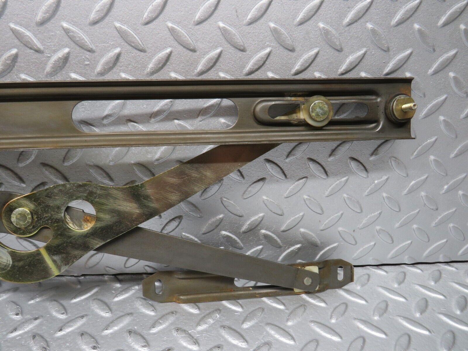 39275 Mercedes-Benz R107 500SL Front Left Power Window Regulator