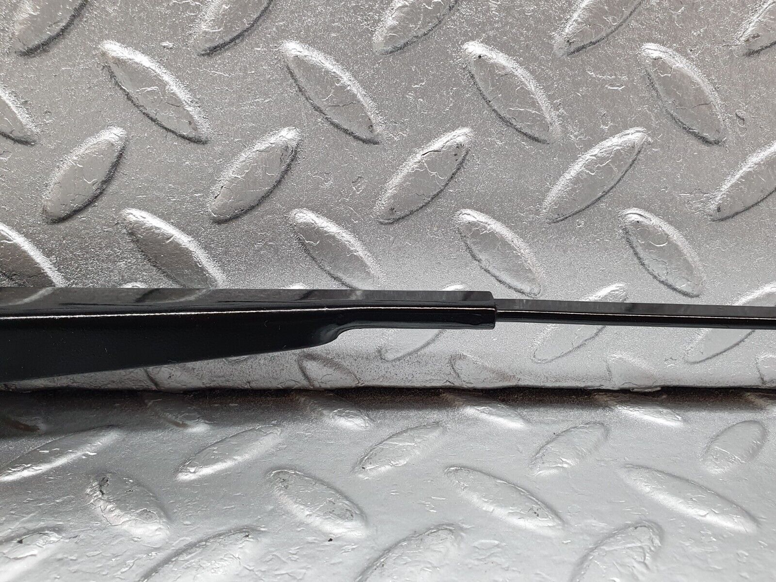 43705 Mercedes-Benz C126 380SEC Coupe Windscreen Wiper Arm Left Side Bosch