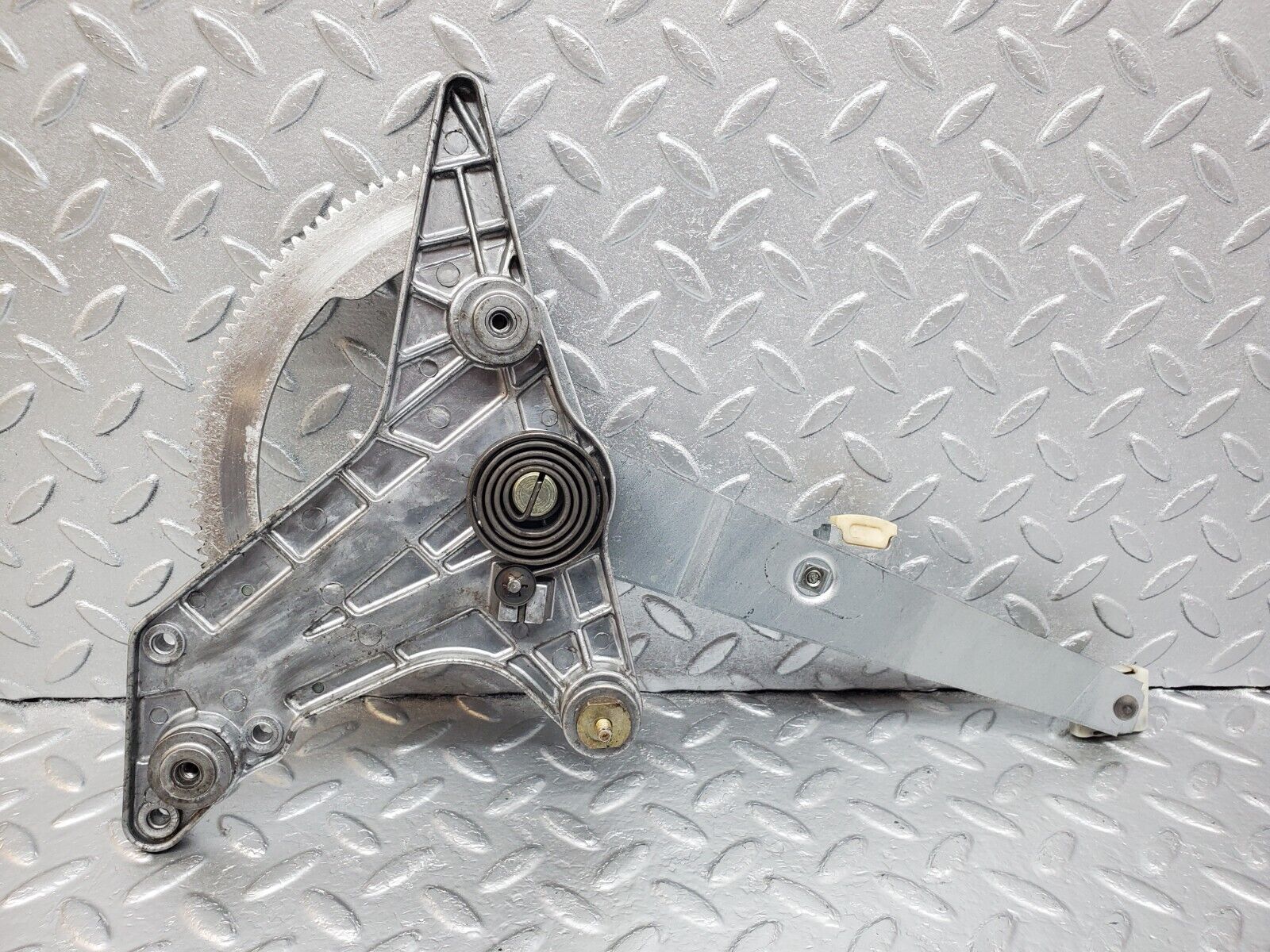 45712 Mercedes-Benz W126 420SE Rear Right Power Window Regulator 1267350211