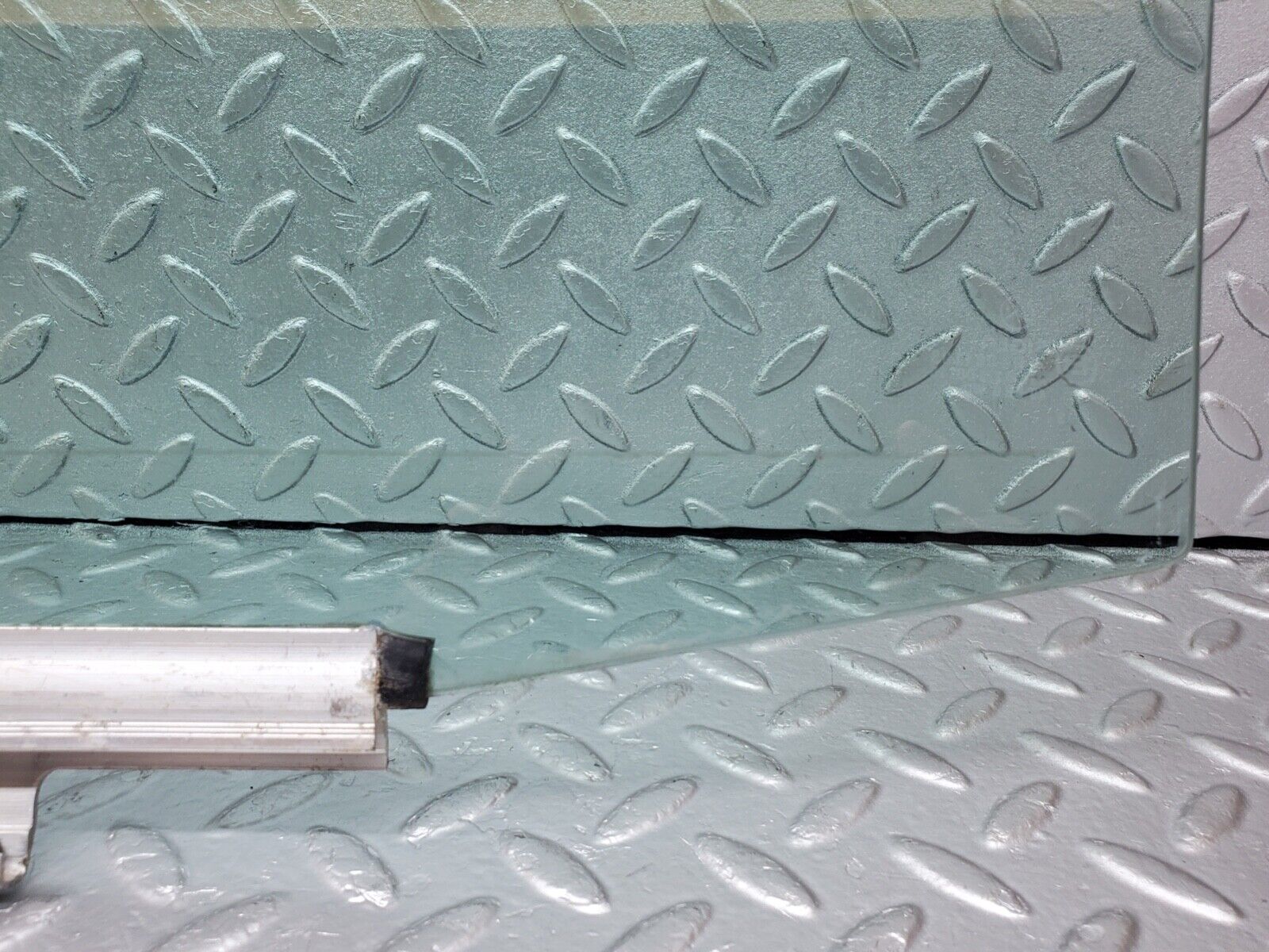 44619 Mercedes-Benz W124 220E Rear Right Door Window Glass