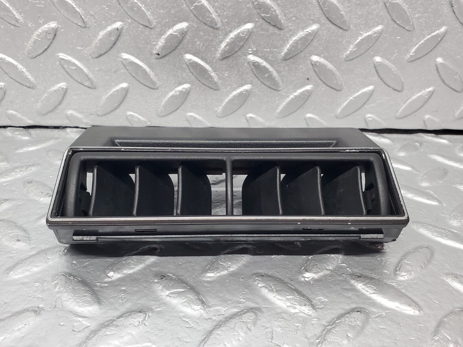 45584 Mercedes-Benz W126 420SE Centre Console Air Vent 1268300013