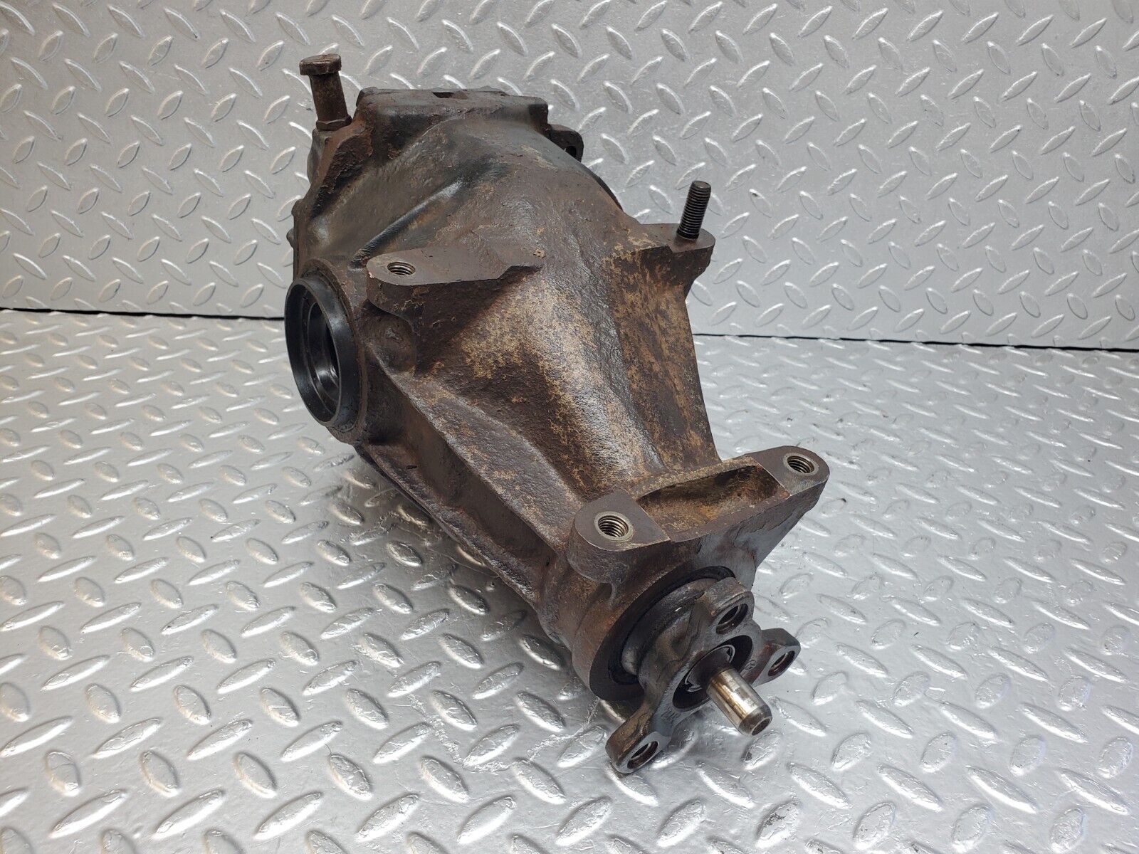44447 Mercedes-Benz W123 280E Rear Differential Ratio 3.58 1233510101