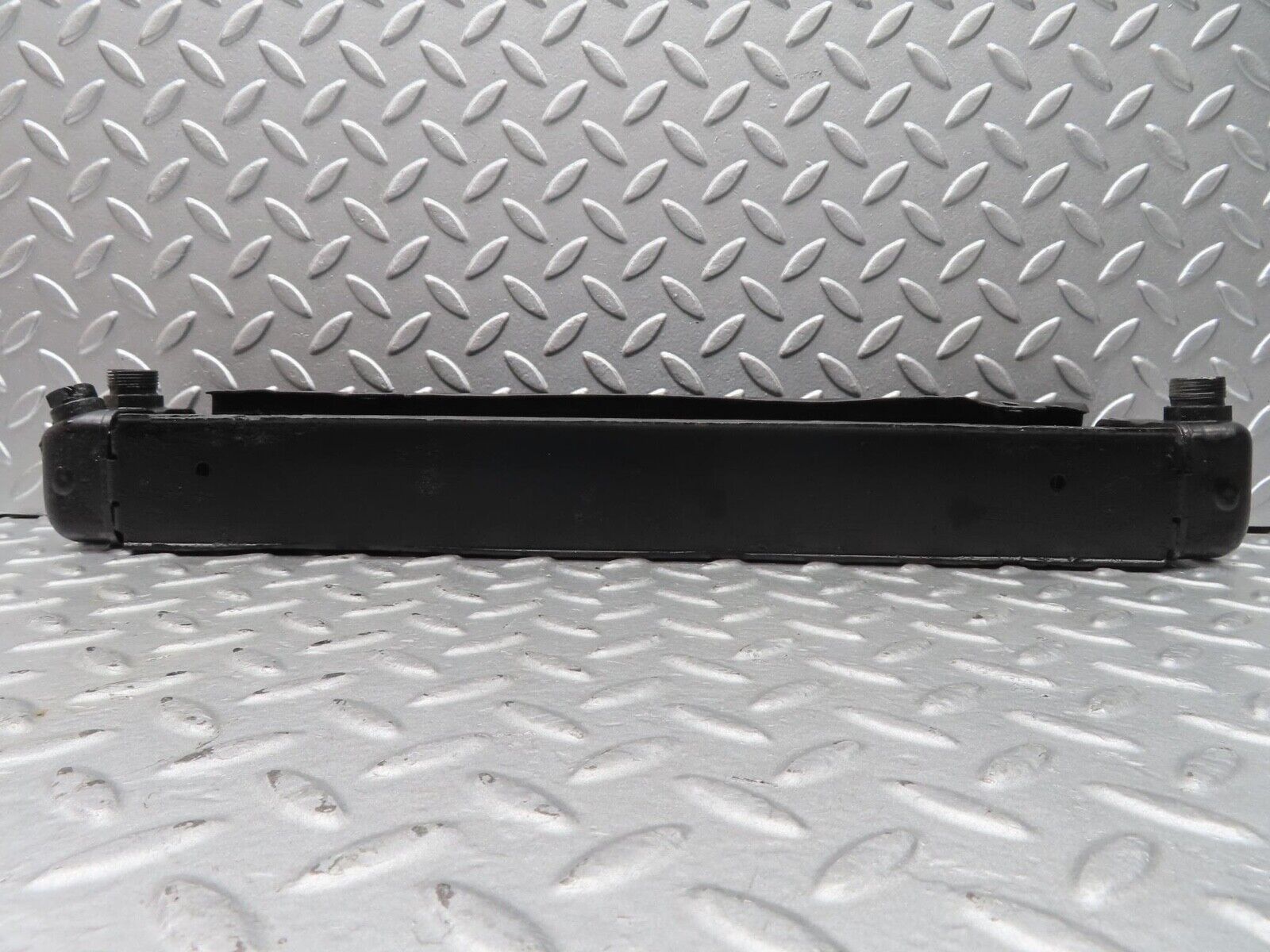 14497 Mercedes-Benz W116 350SE Oil Cooler Behr 1081800765